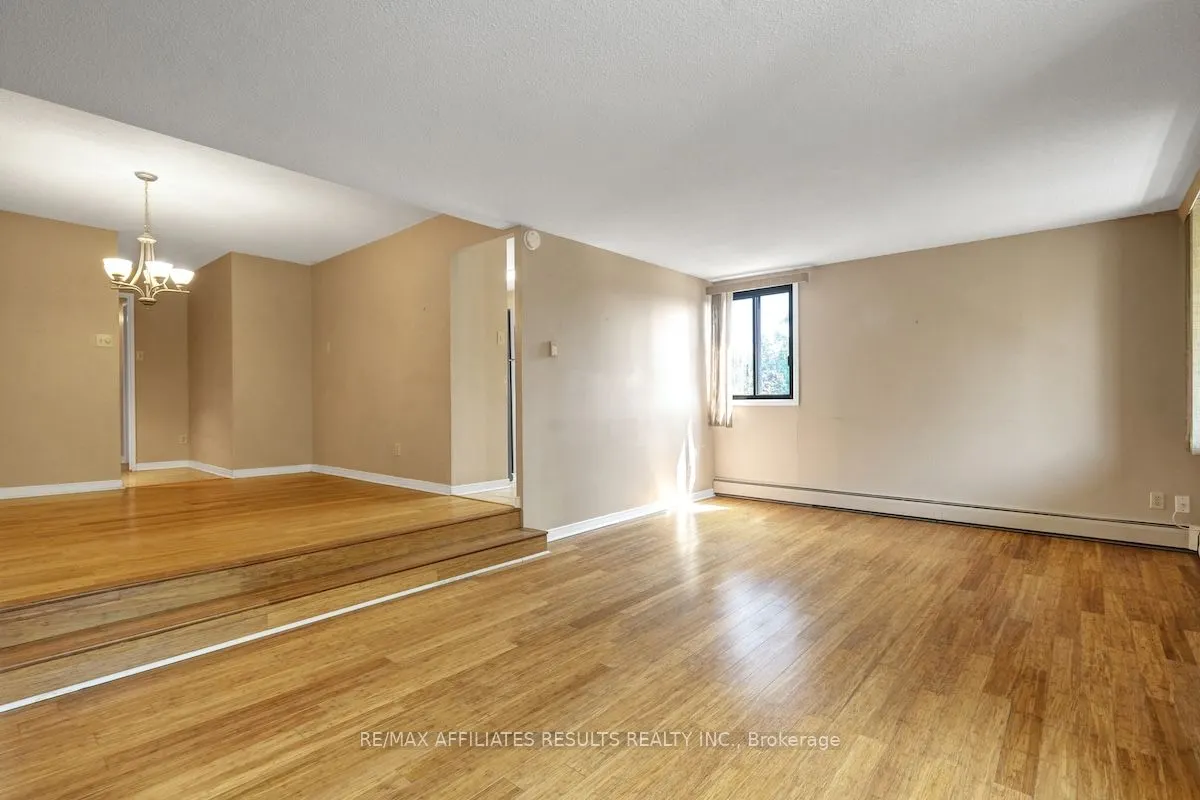 415 Greenview Avenue, #304