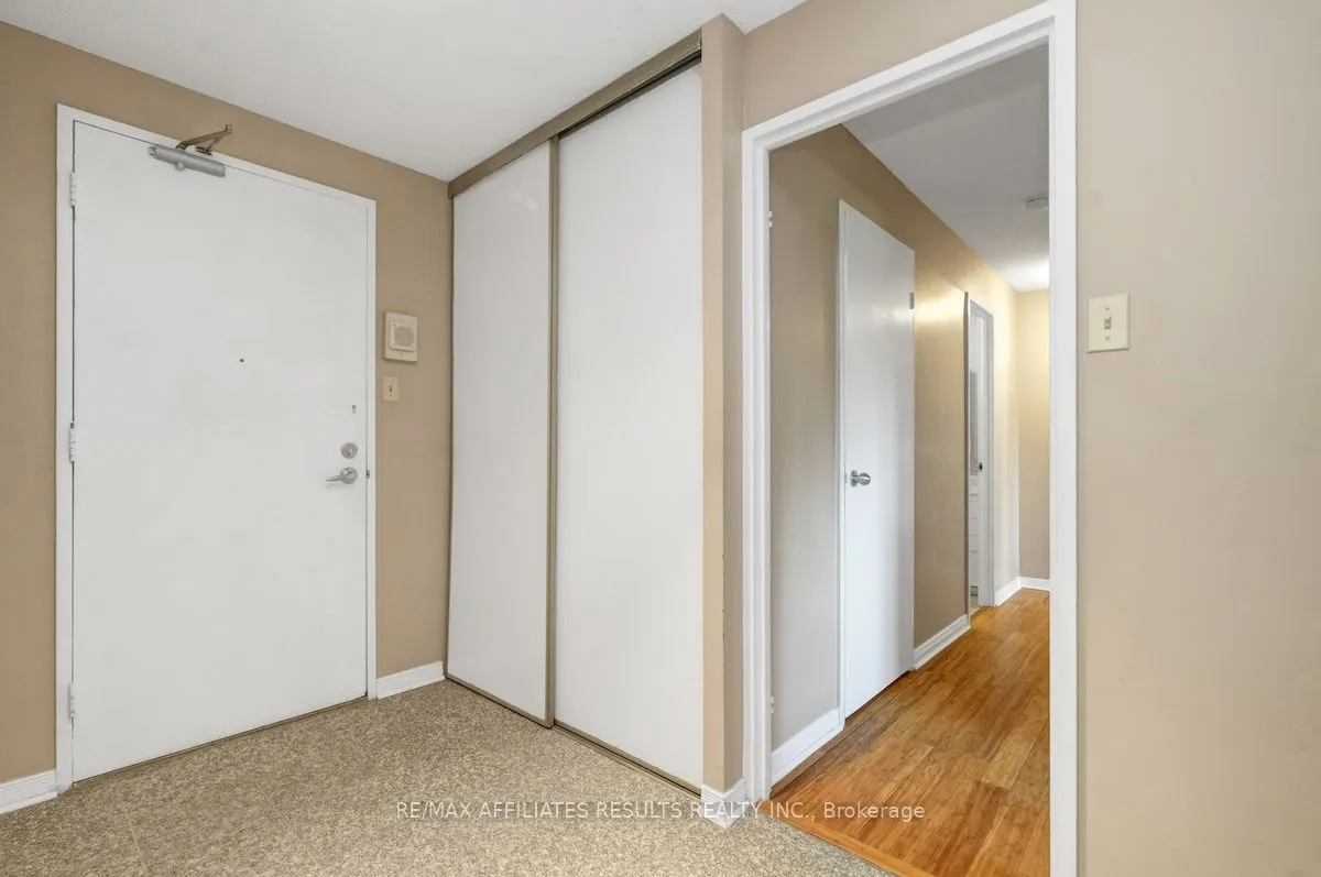 415 Greenview Avenue, #304