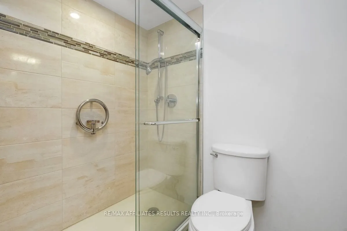 415 Greenview Avenue, #304