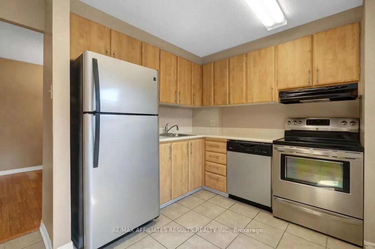 415 Greenview Avenue, #304