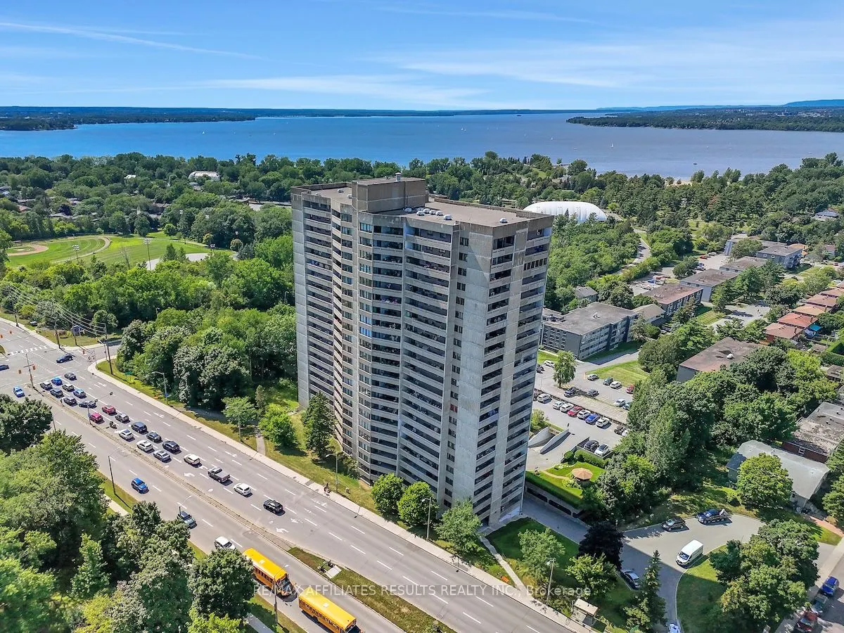 415 Greenview Avenue, #304