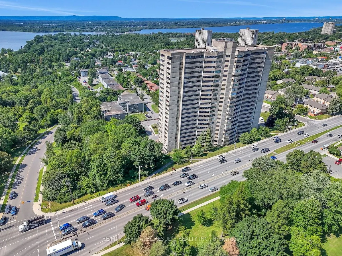 415 Greenview Avenue, #304