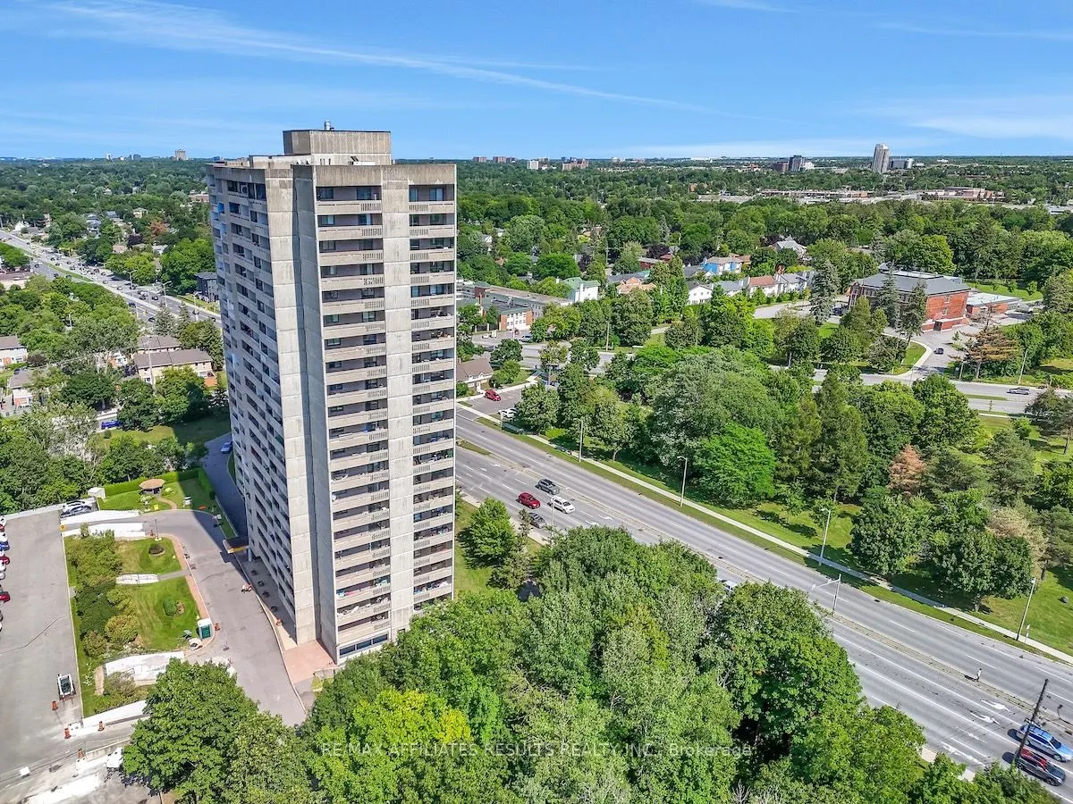 415 Greenview Avenue, #304