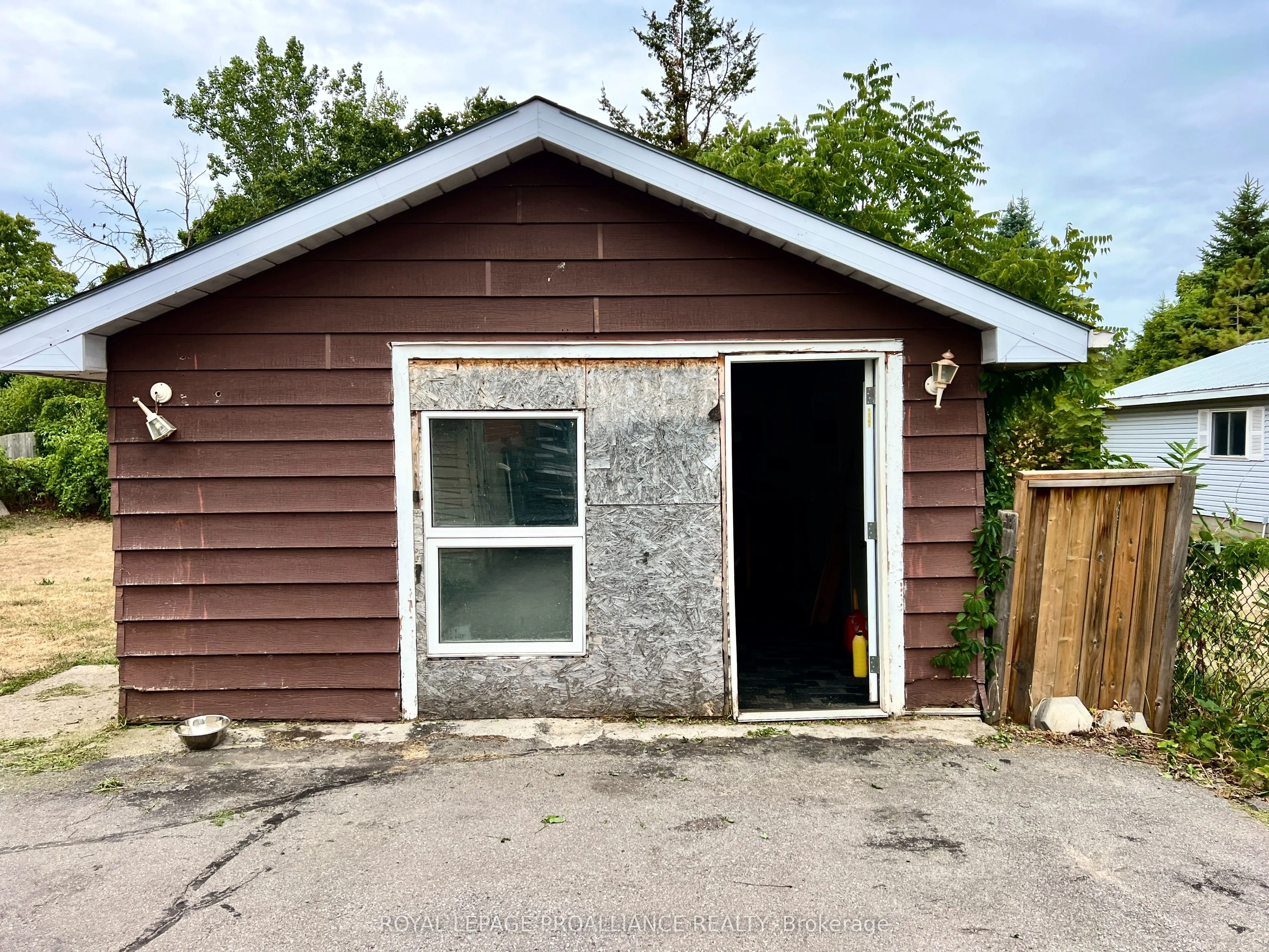 37 Bongard Crescent