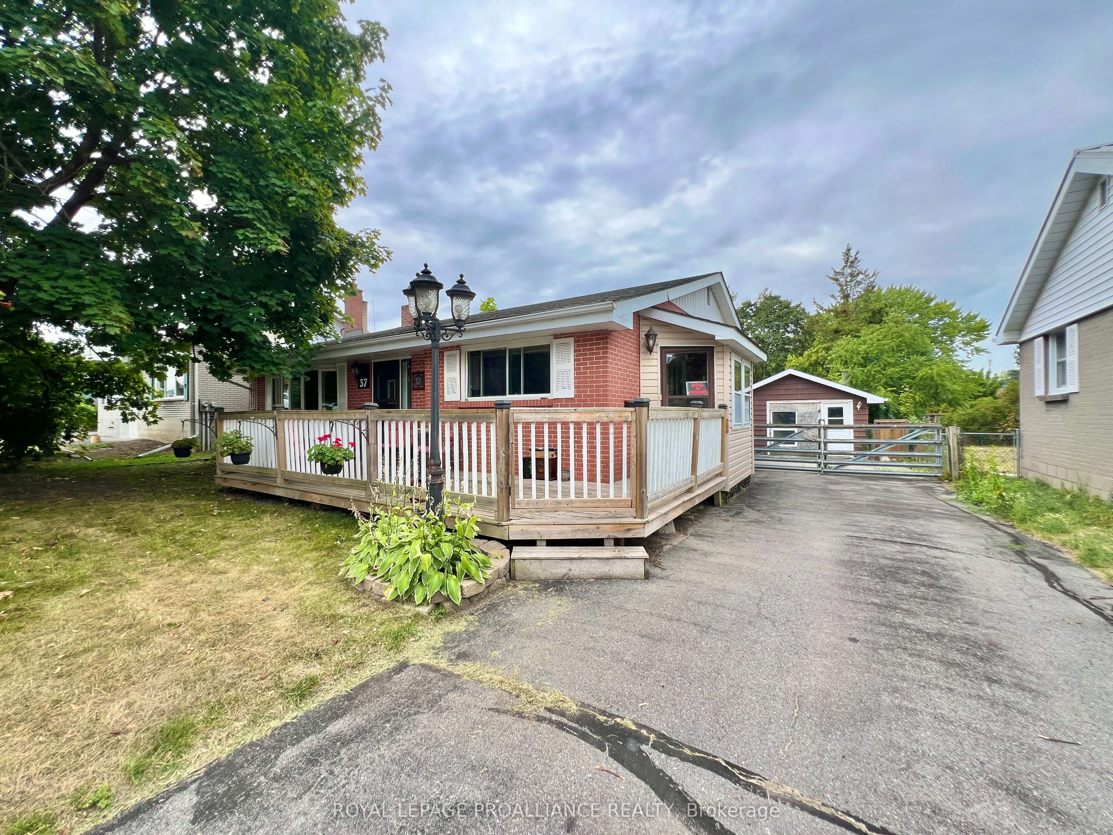 37 Bongard Crescent