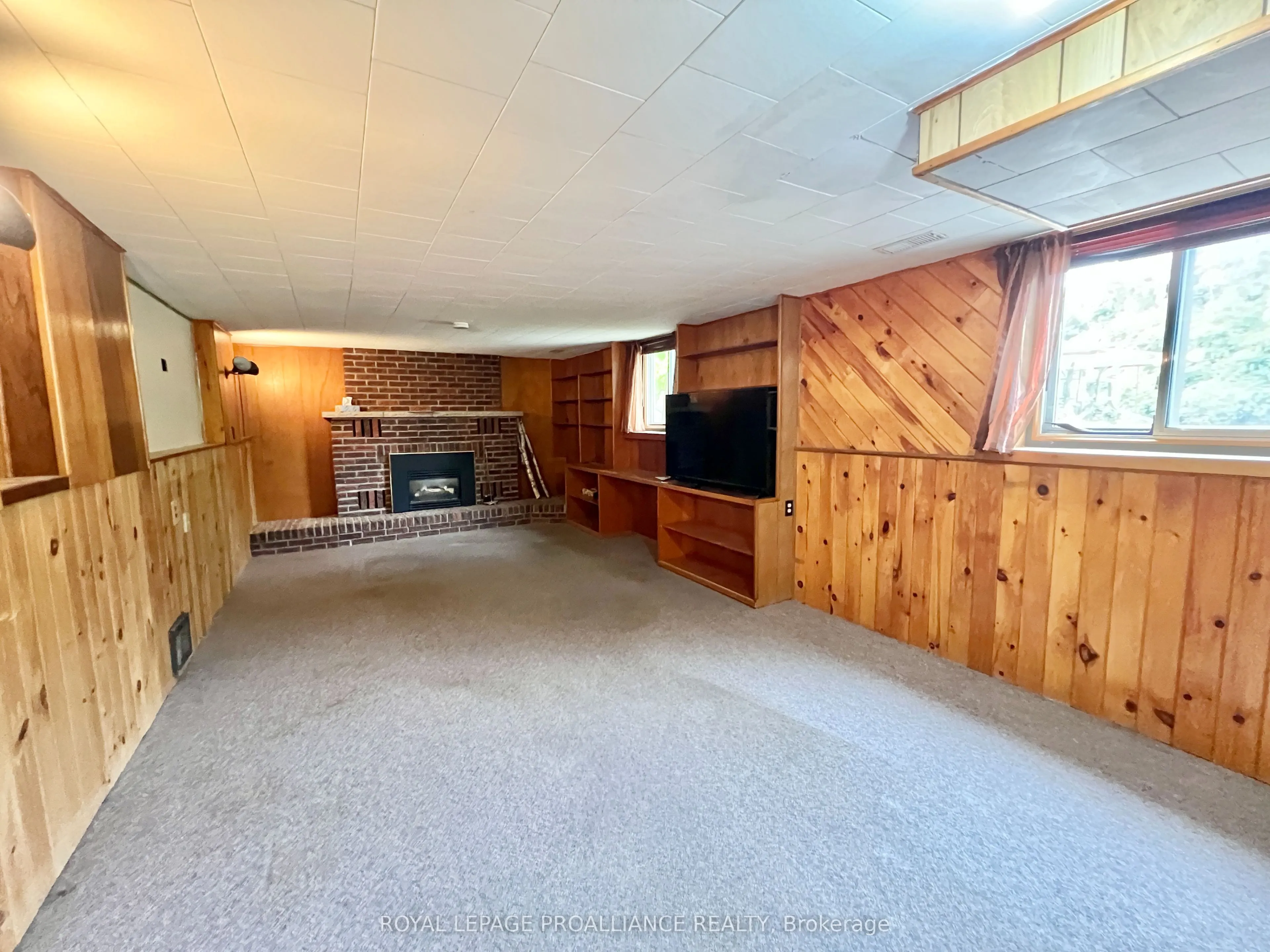 37 Bongard Crescent