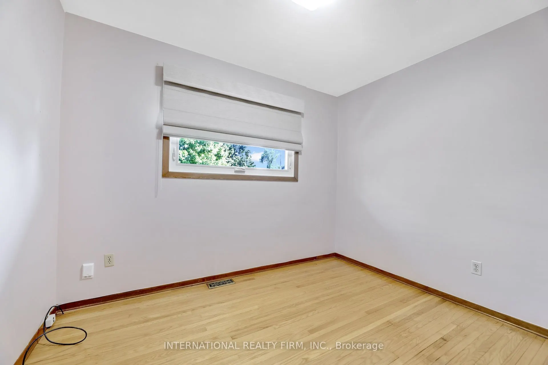 33 Ridgeway Avenue