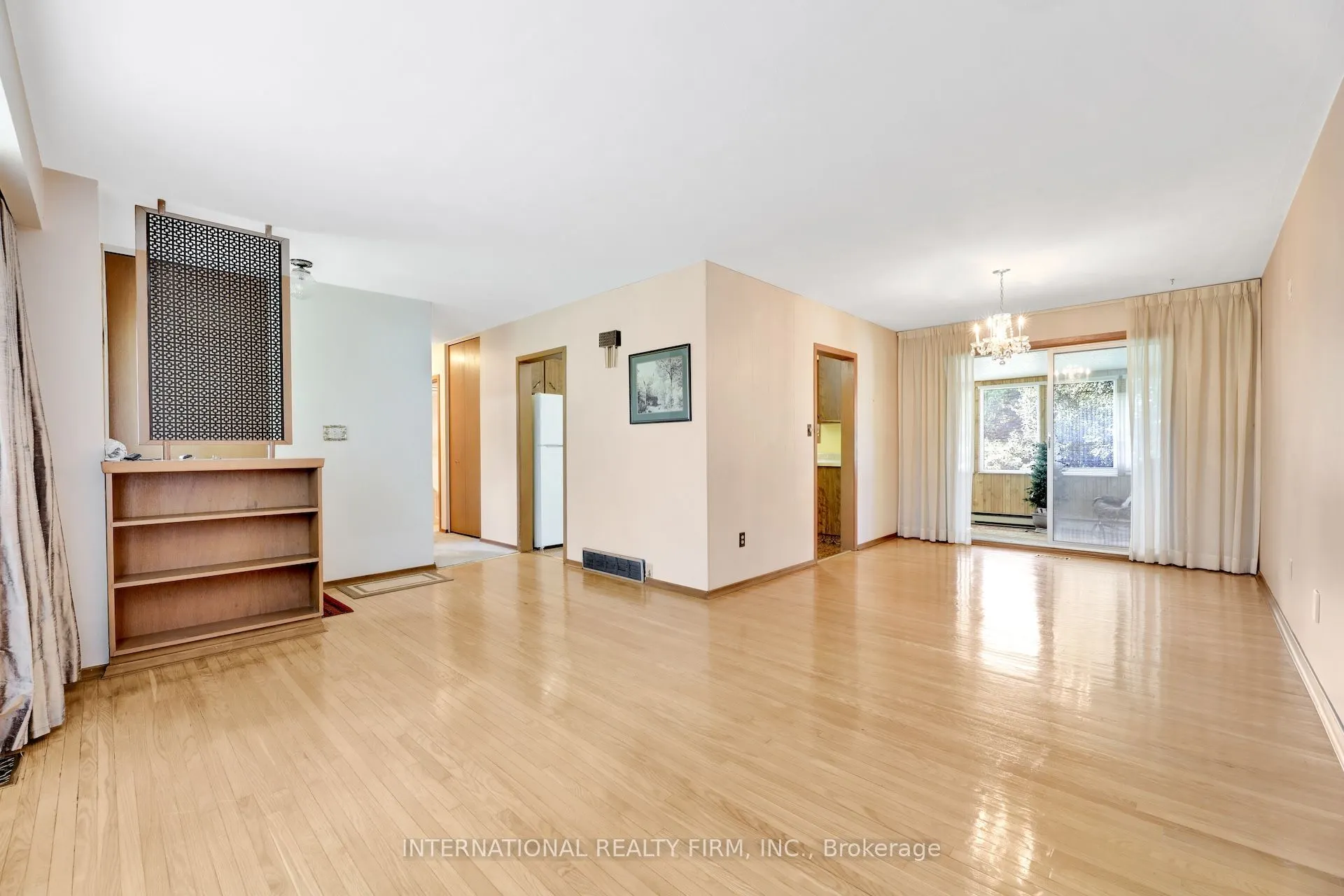 33 Ridgeway Avenue