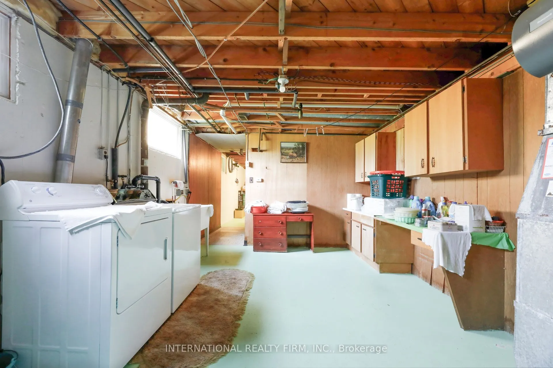 33 Ridgeway Avenue