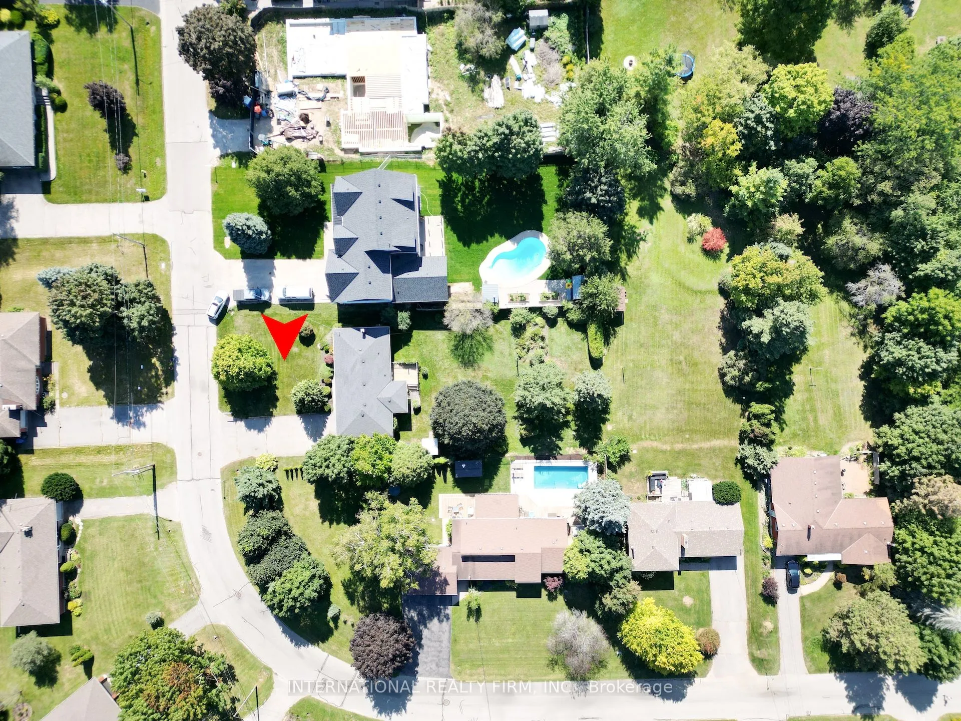 33 Ridgeway Avenue