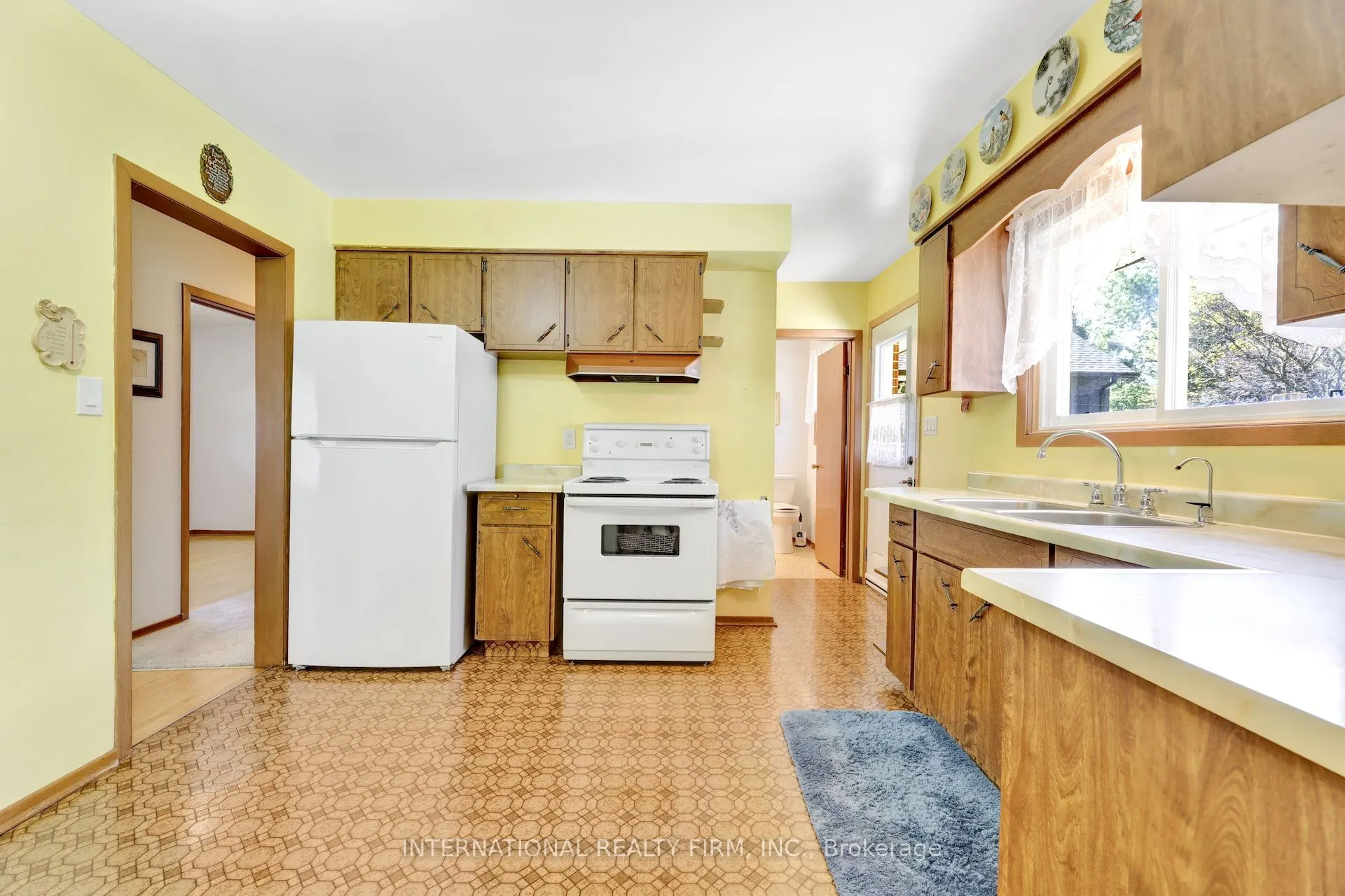33 Ridgeway Avenue