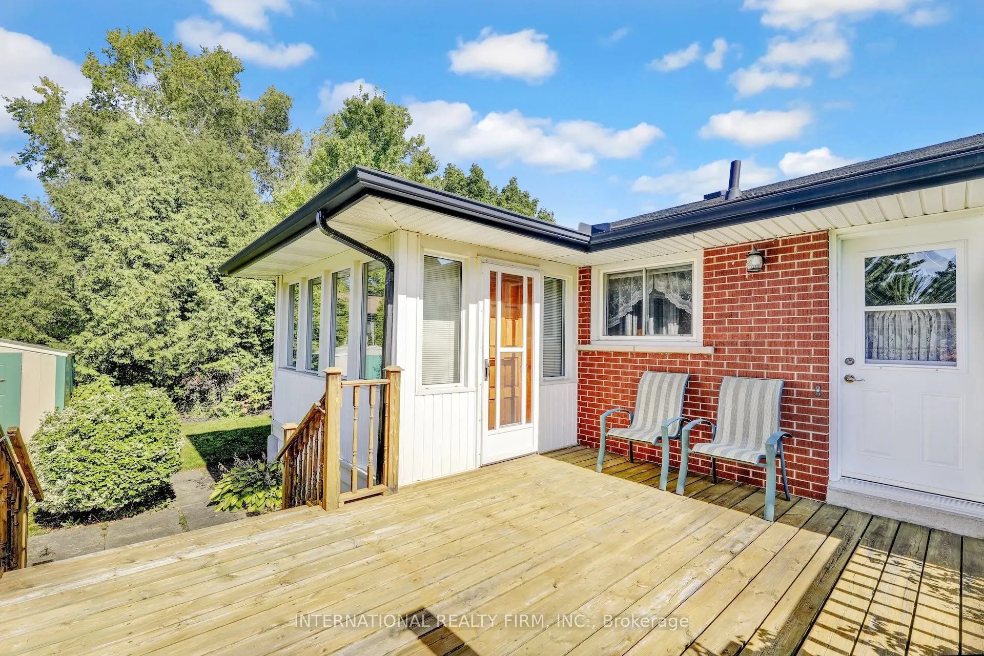33 Ridgeway Avenue