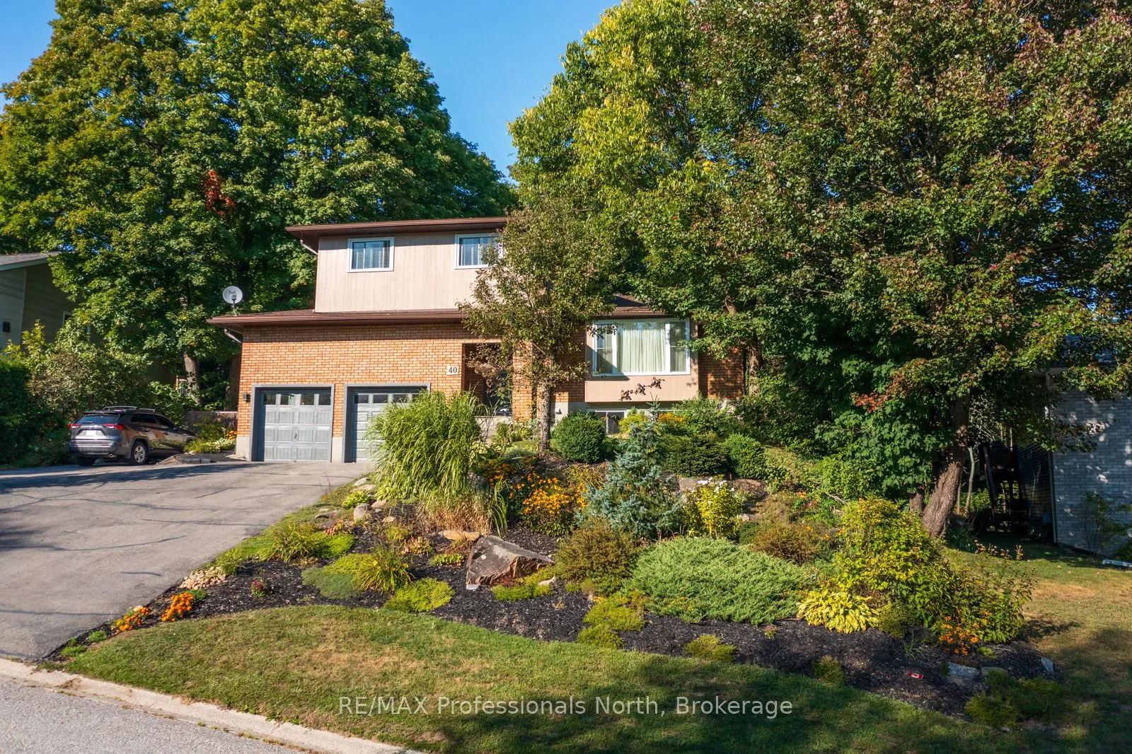 40 GLENWOOD Drive