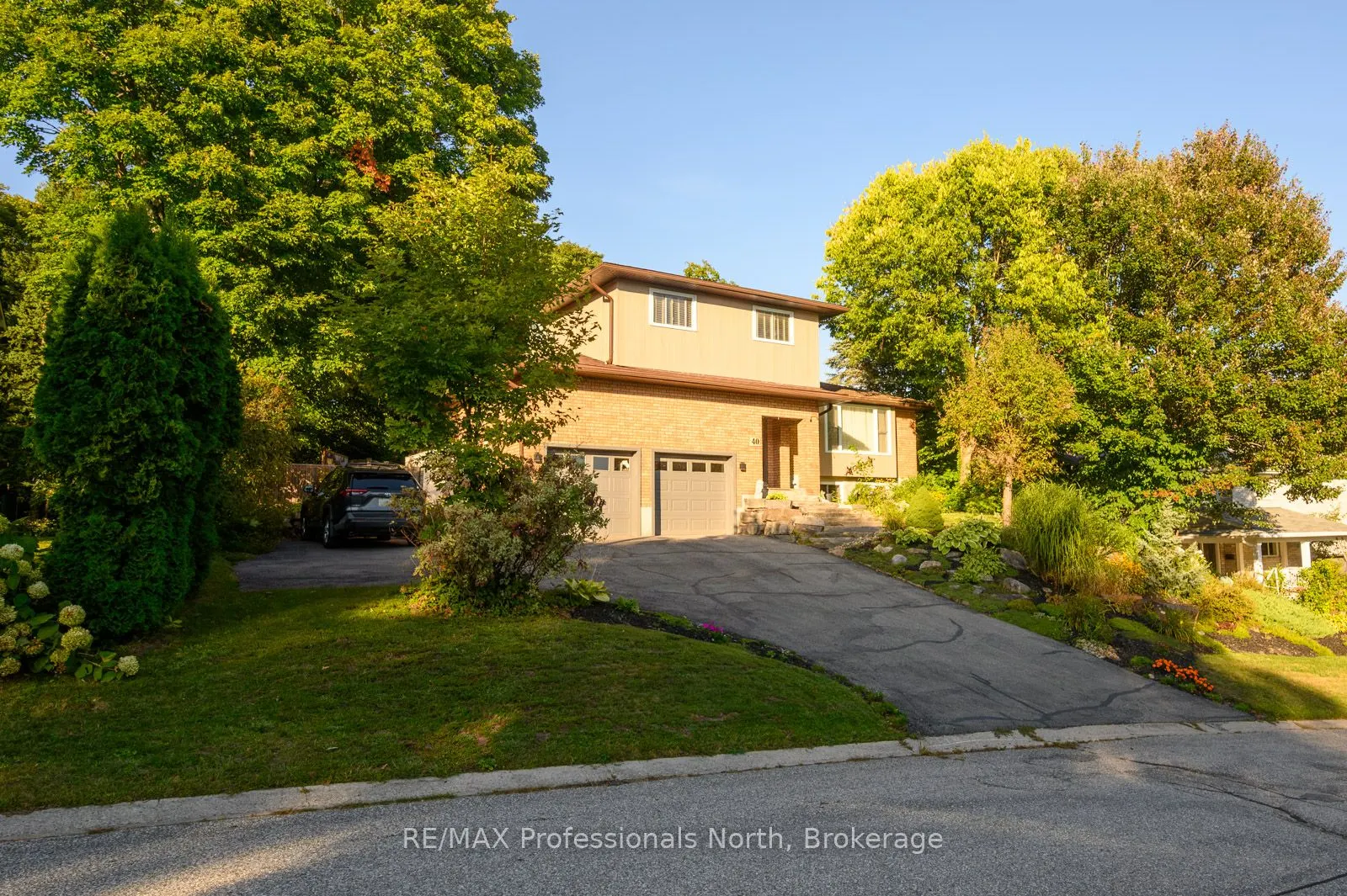 40 GLENWOOD Drive