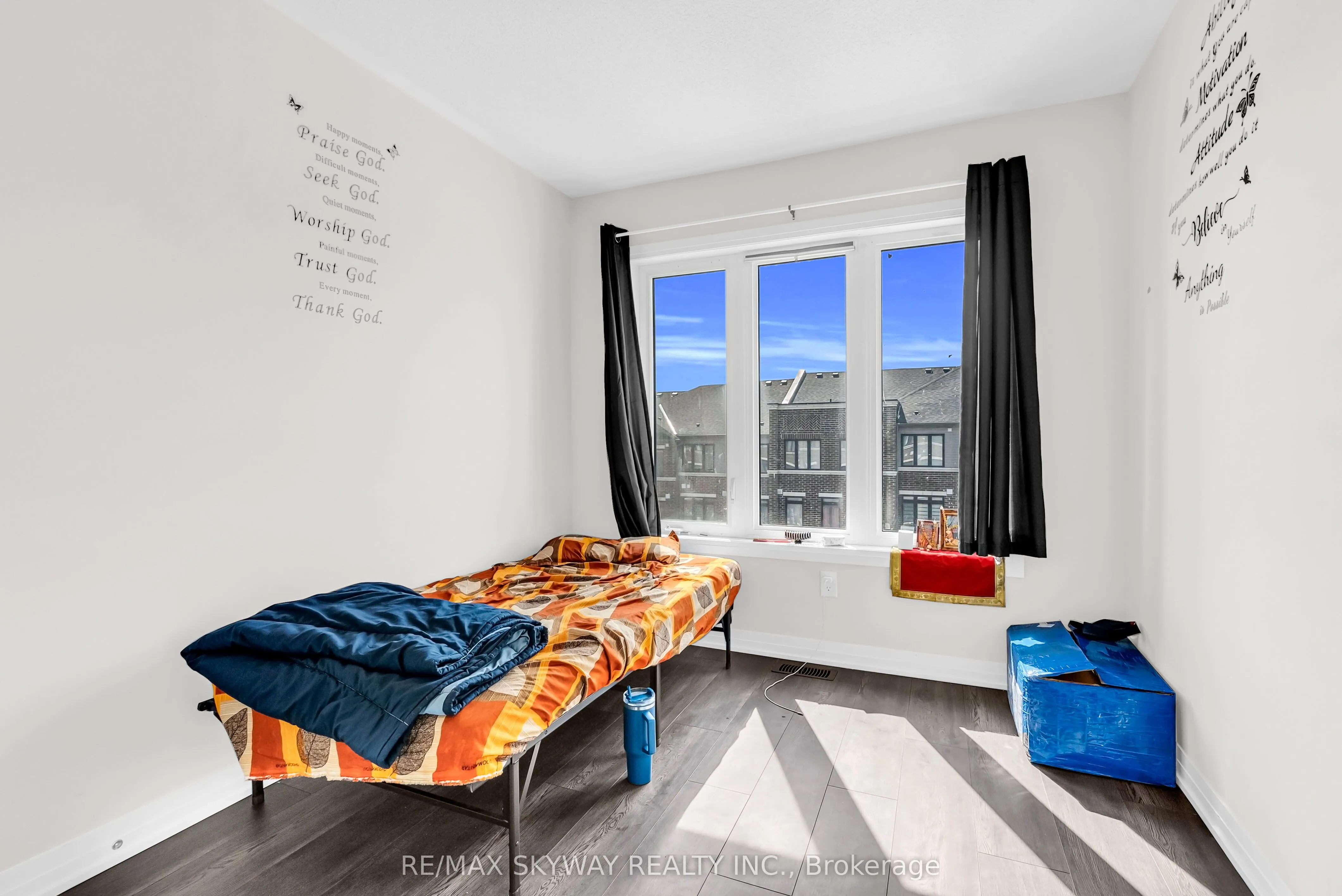 585 Colborne Street E, #106