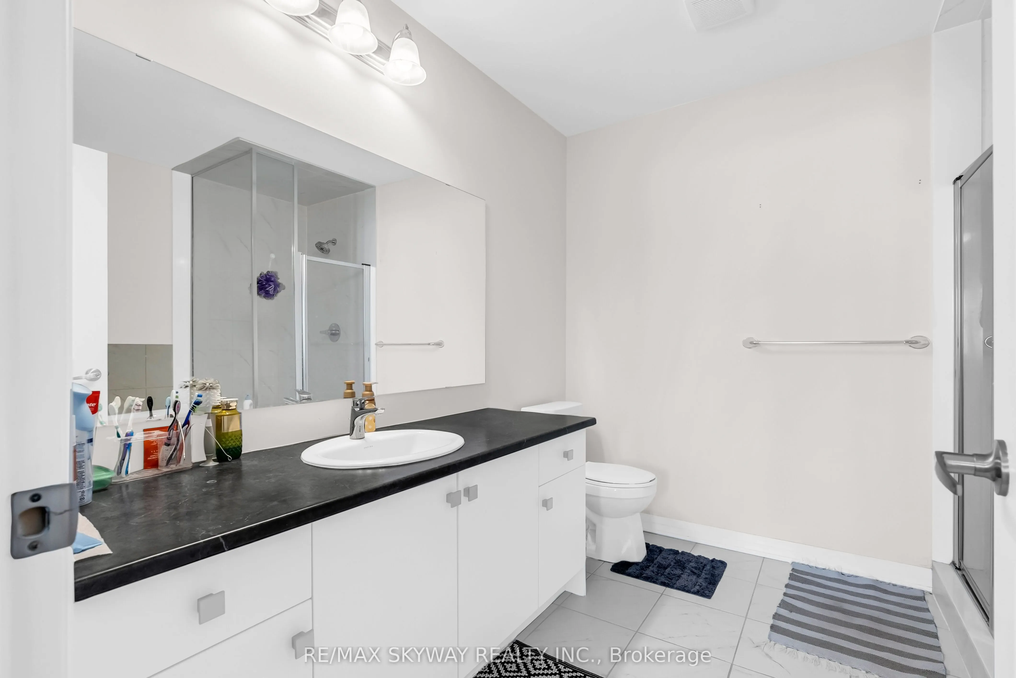 585 Colborne Street E, #106
