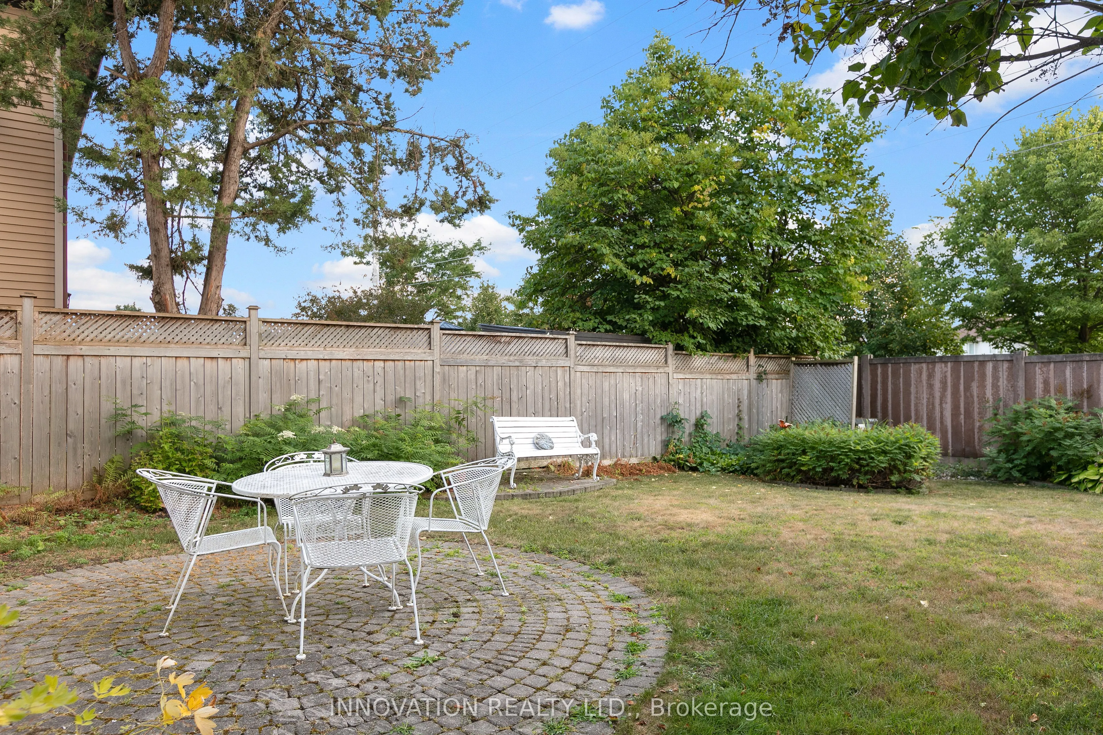 32 Framingham Crescent