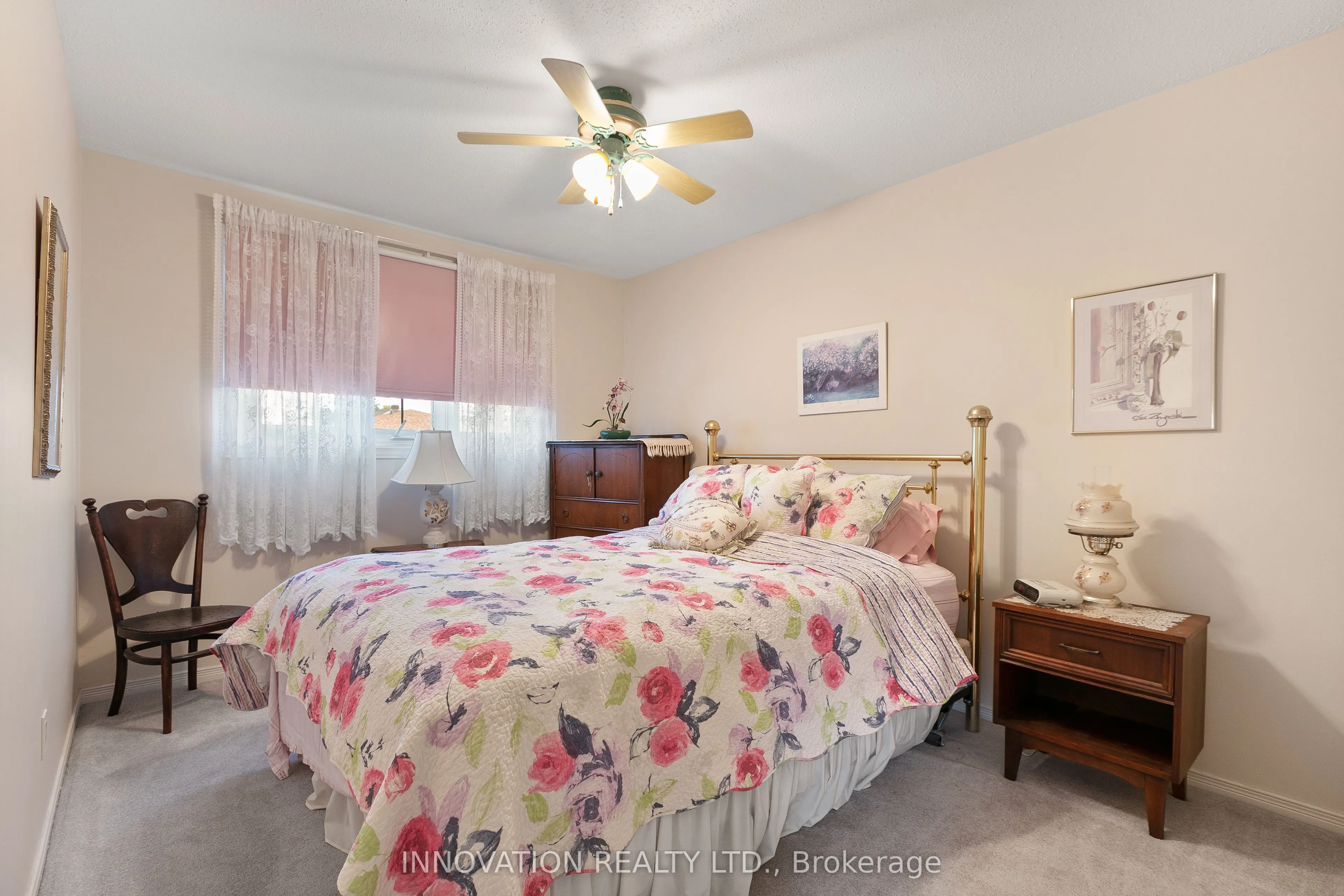 32 Framingham Crescent