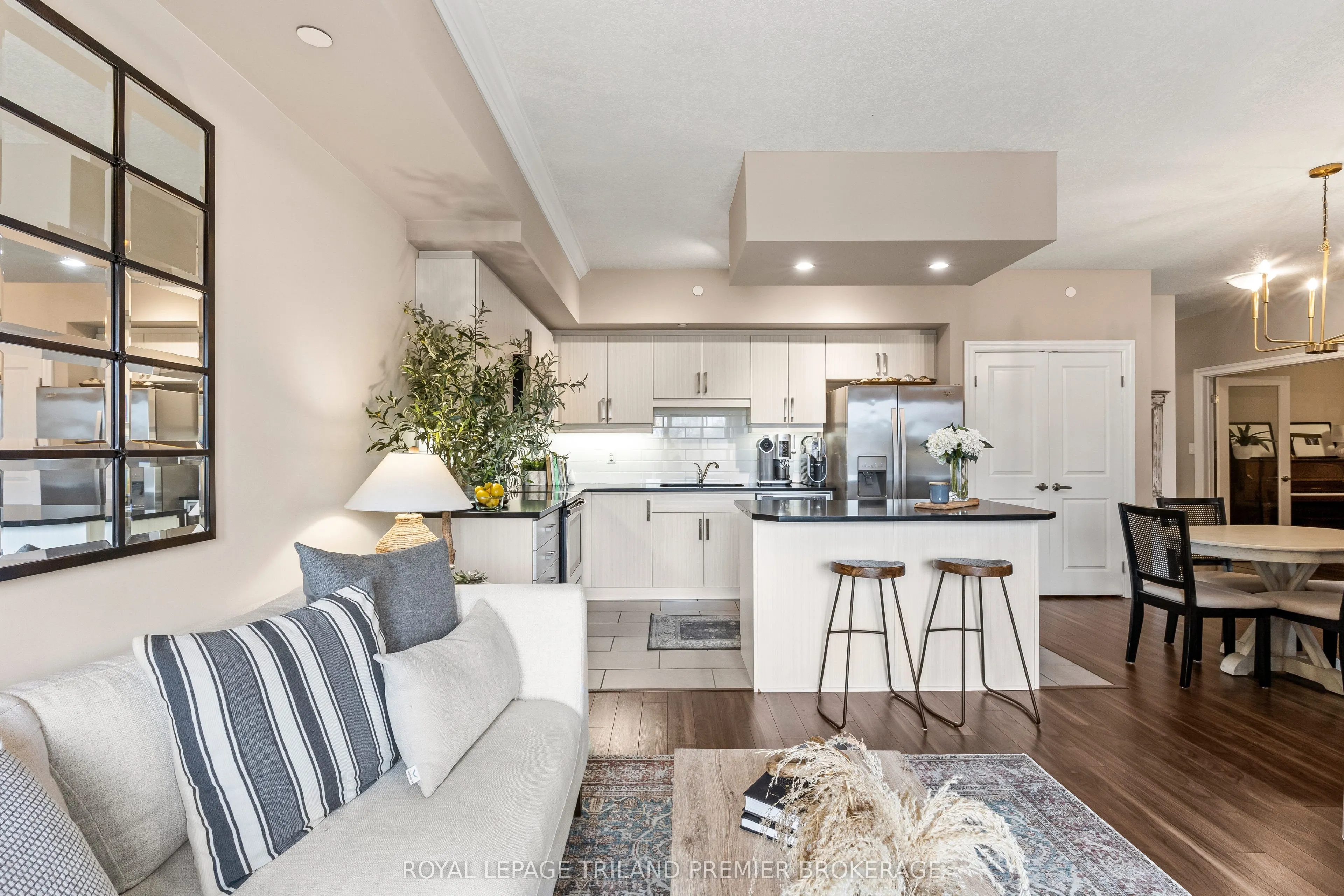 89 Ridout Street S, #408