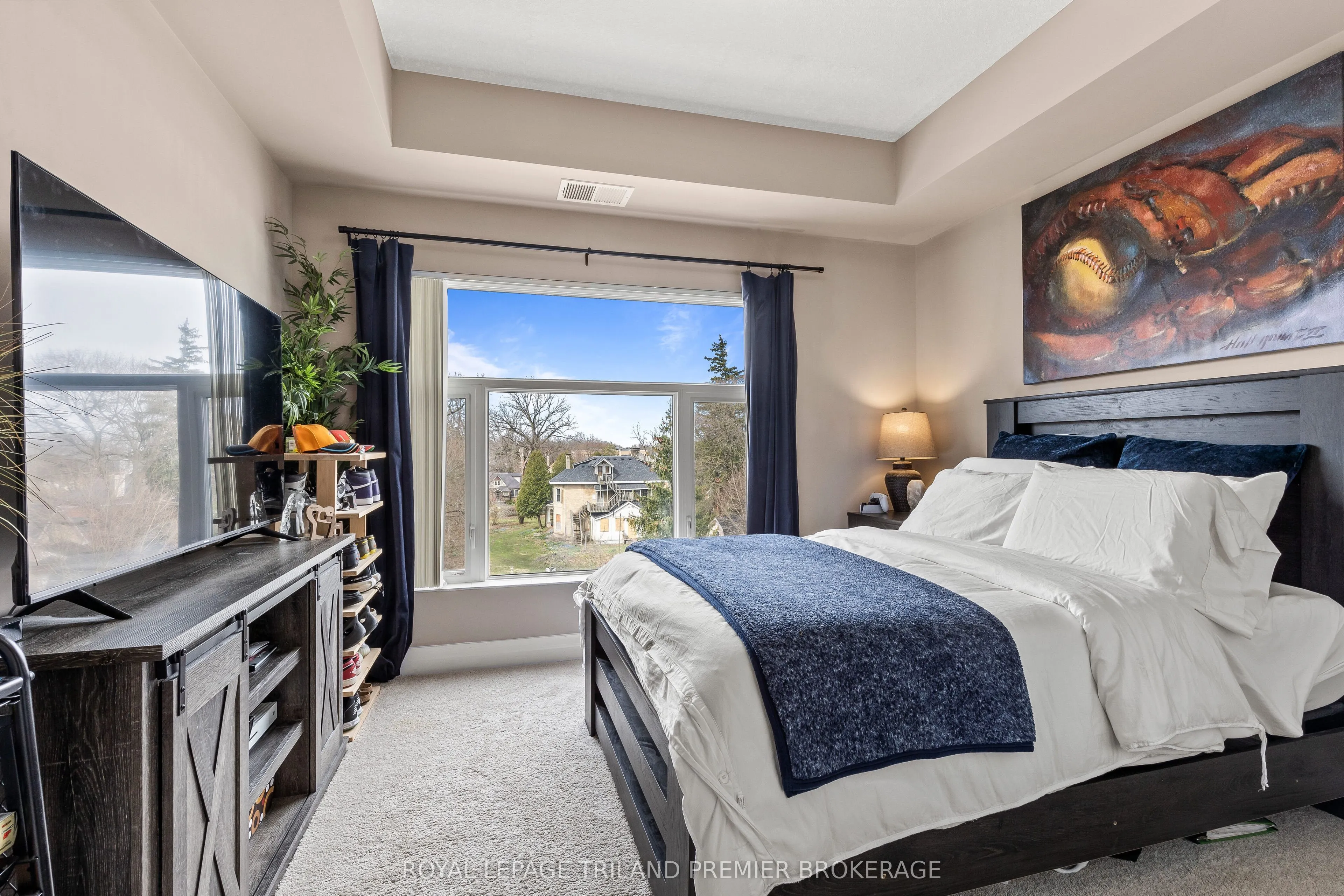 89 Ridout Street S, #408