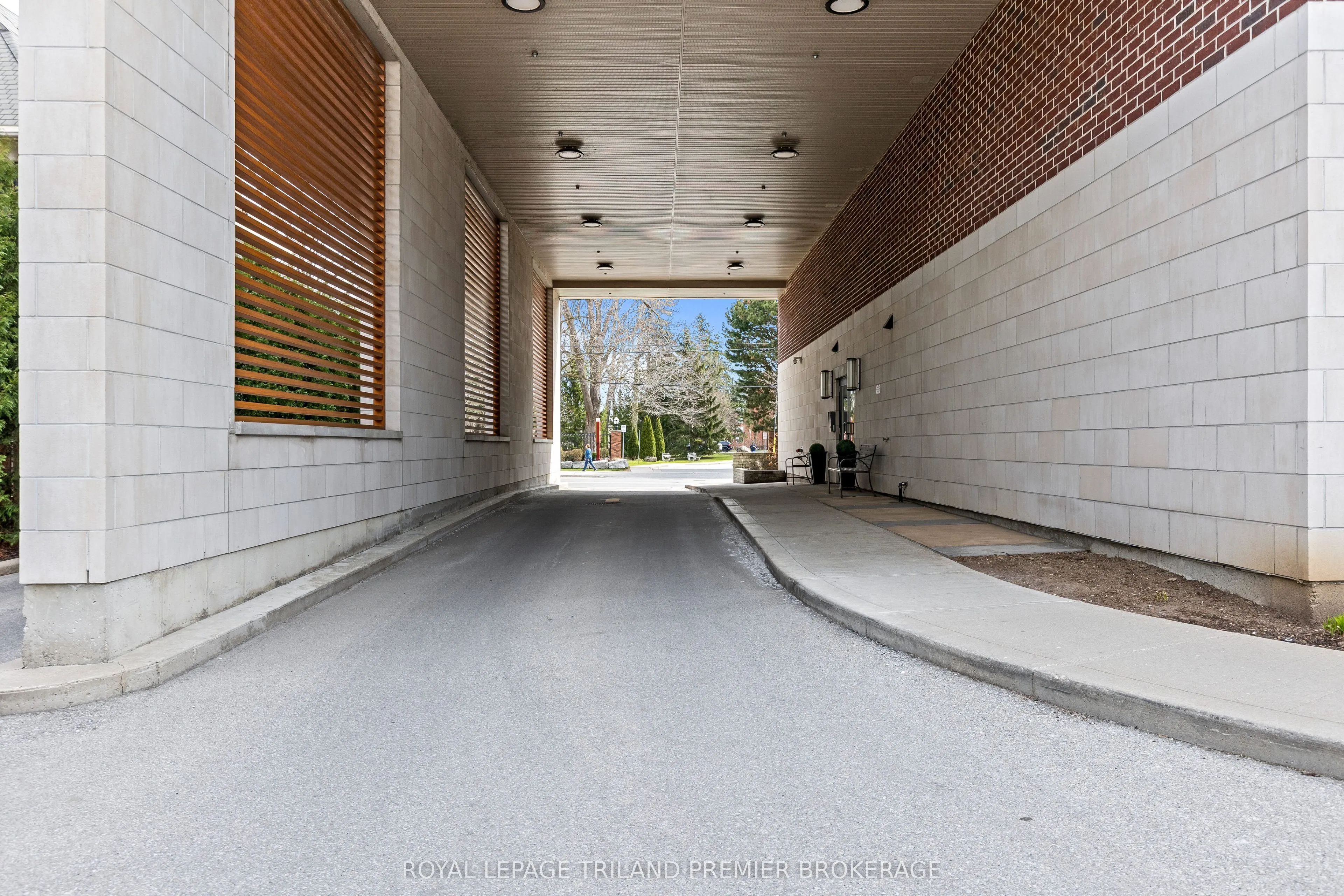 89 Ridout Street S, #408