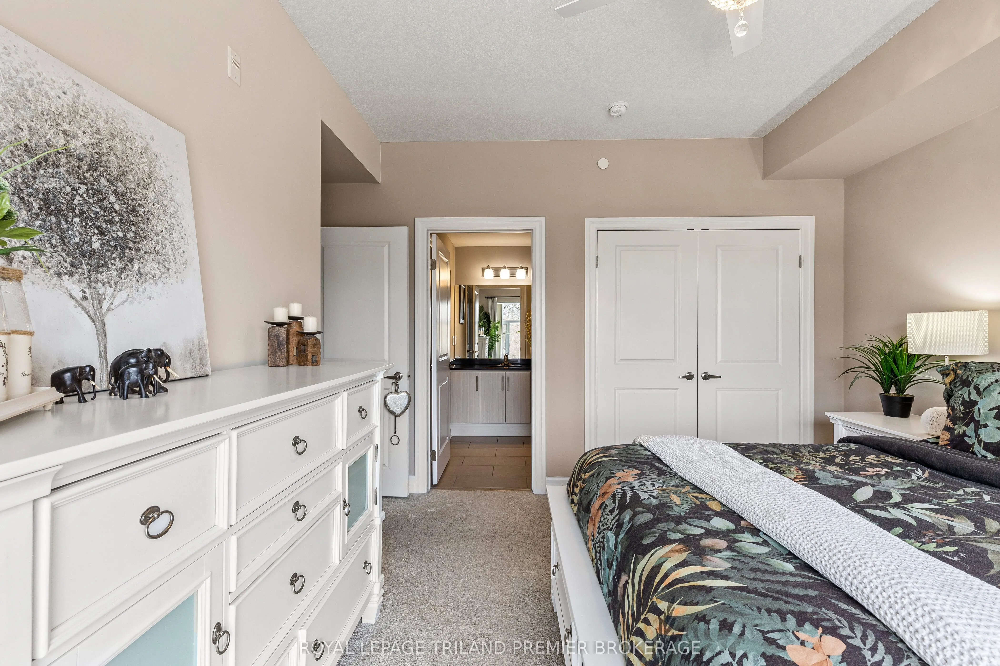 89 Ridout Street S, #408