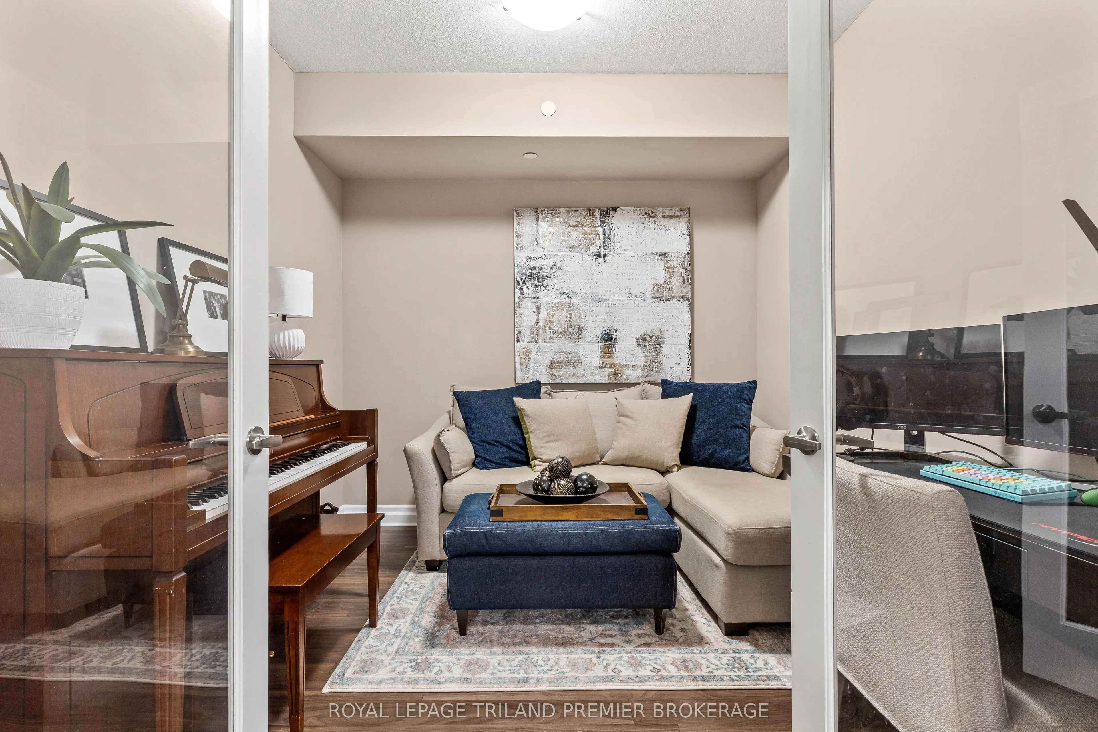 89 Ridout Street S, #408