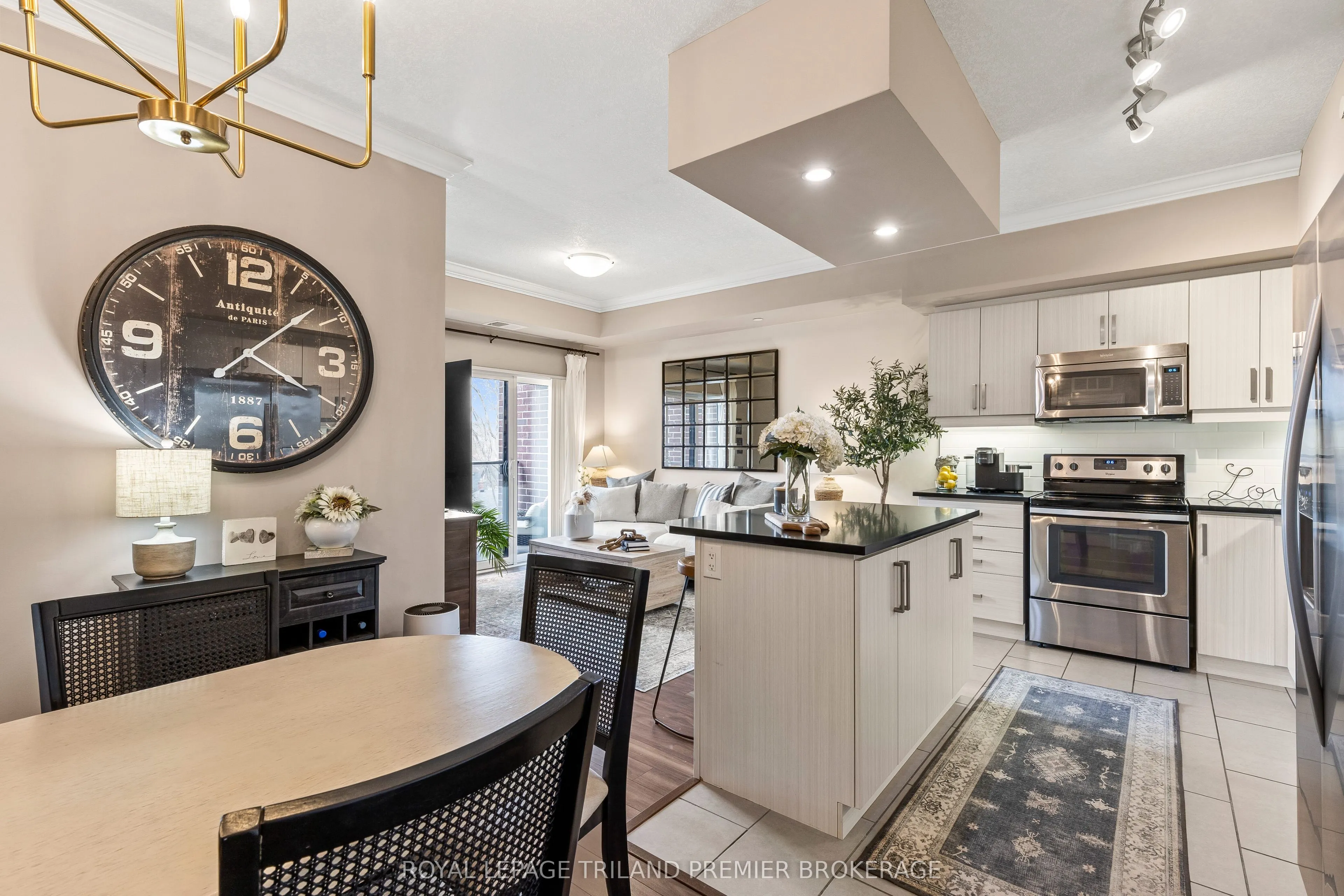 89 Ridout Street S, #408