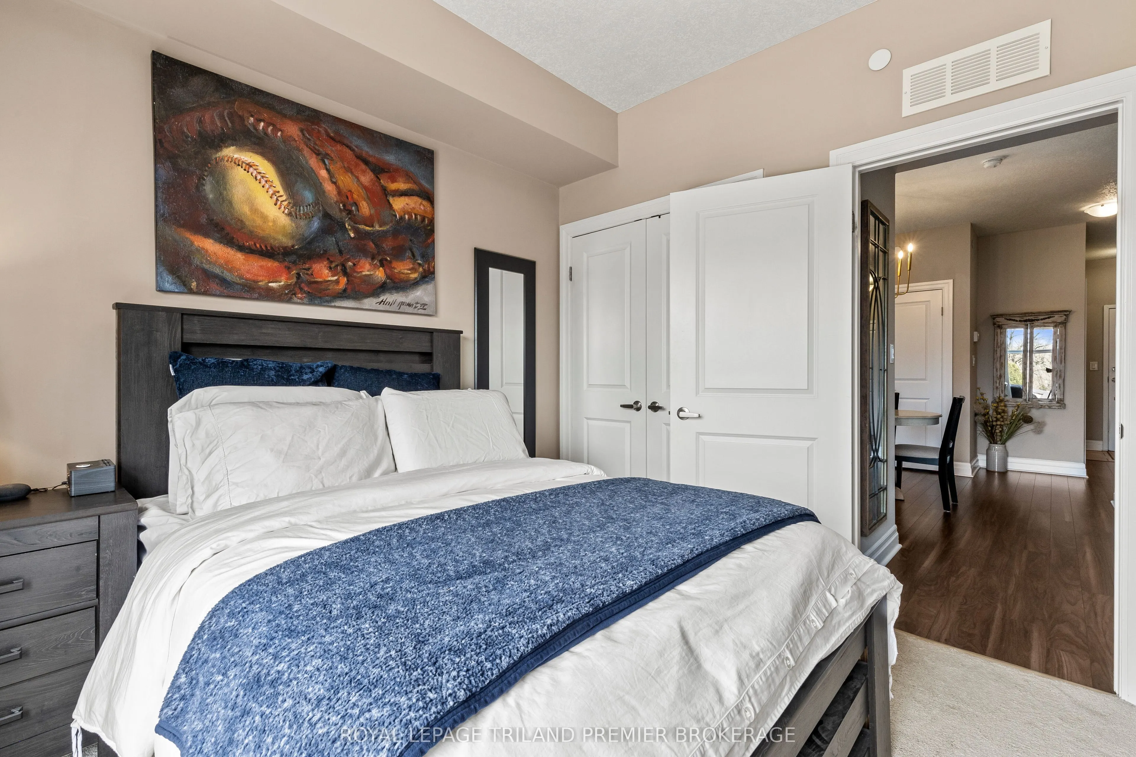 89 Ridout Street S, #408