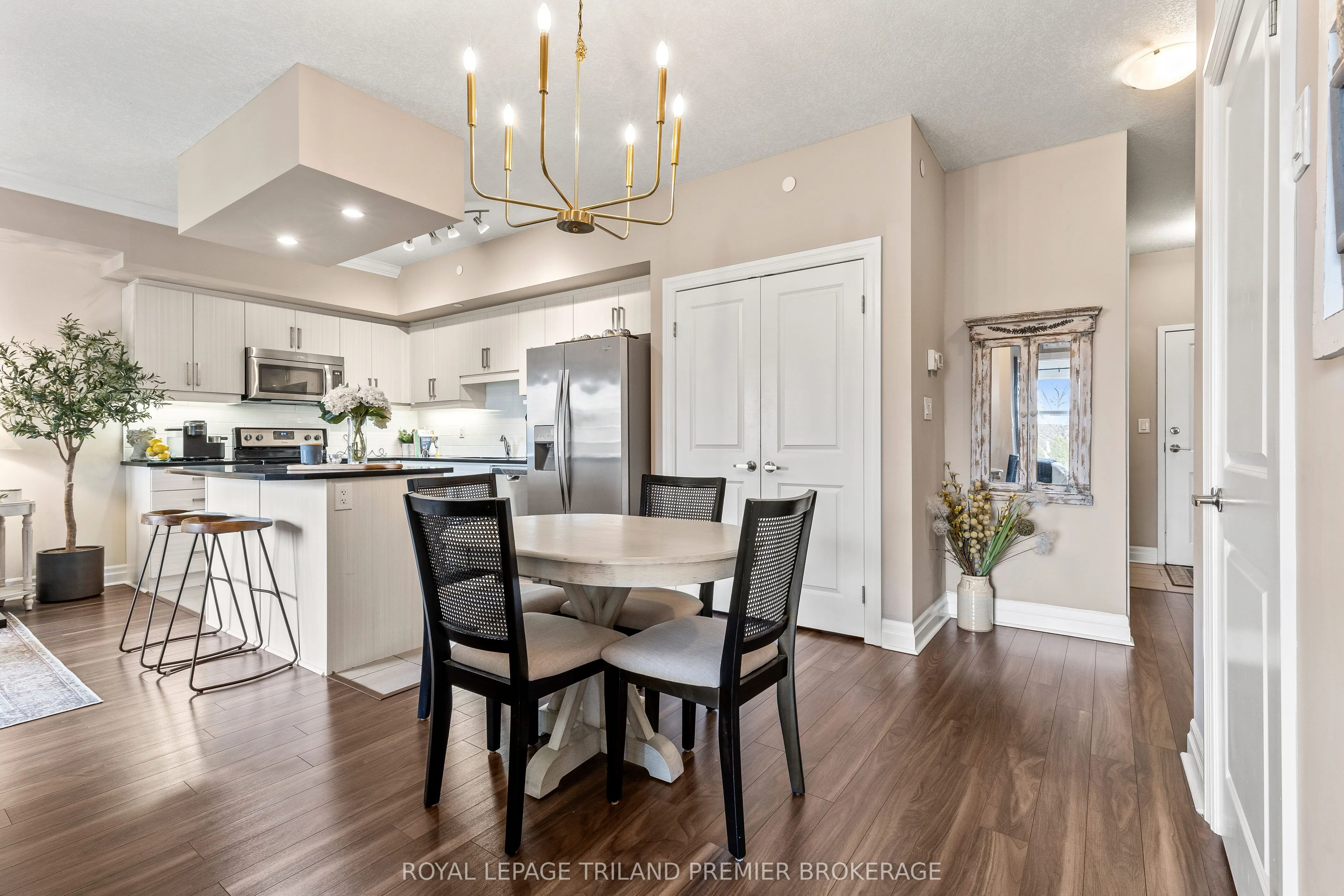 89 Ridout Street S, #408
