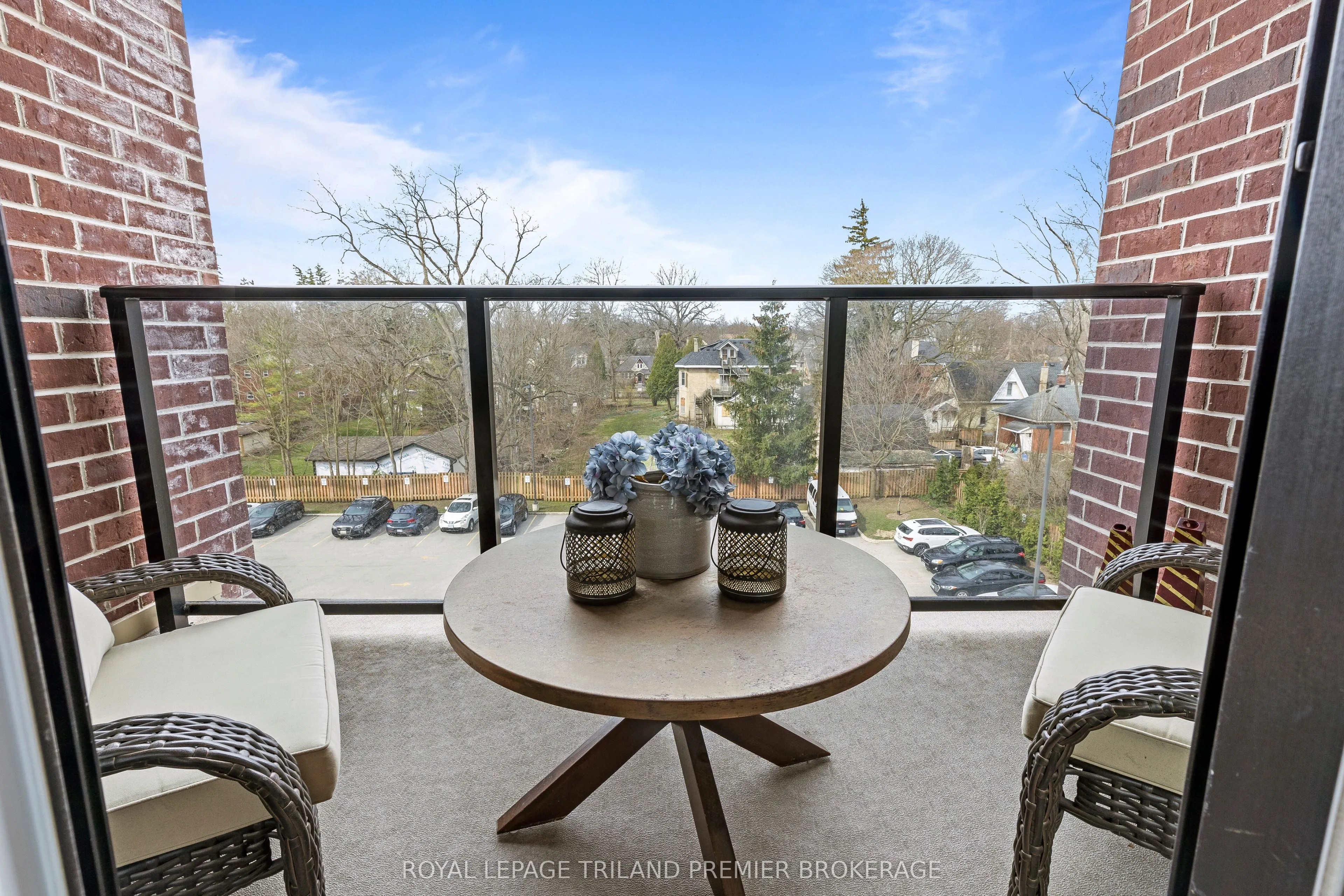 89 Ridout Street S, #408