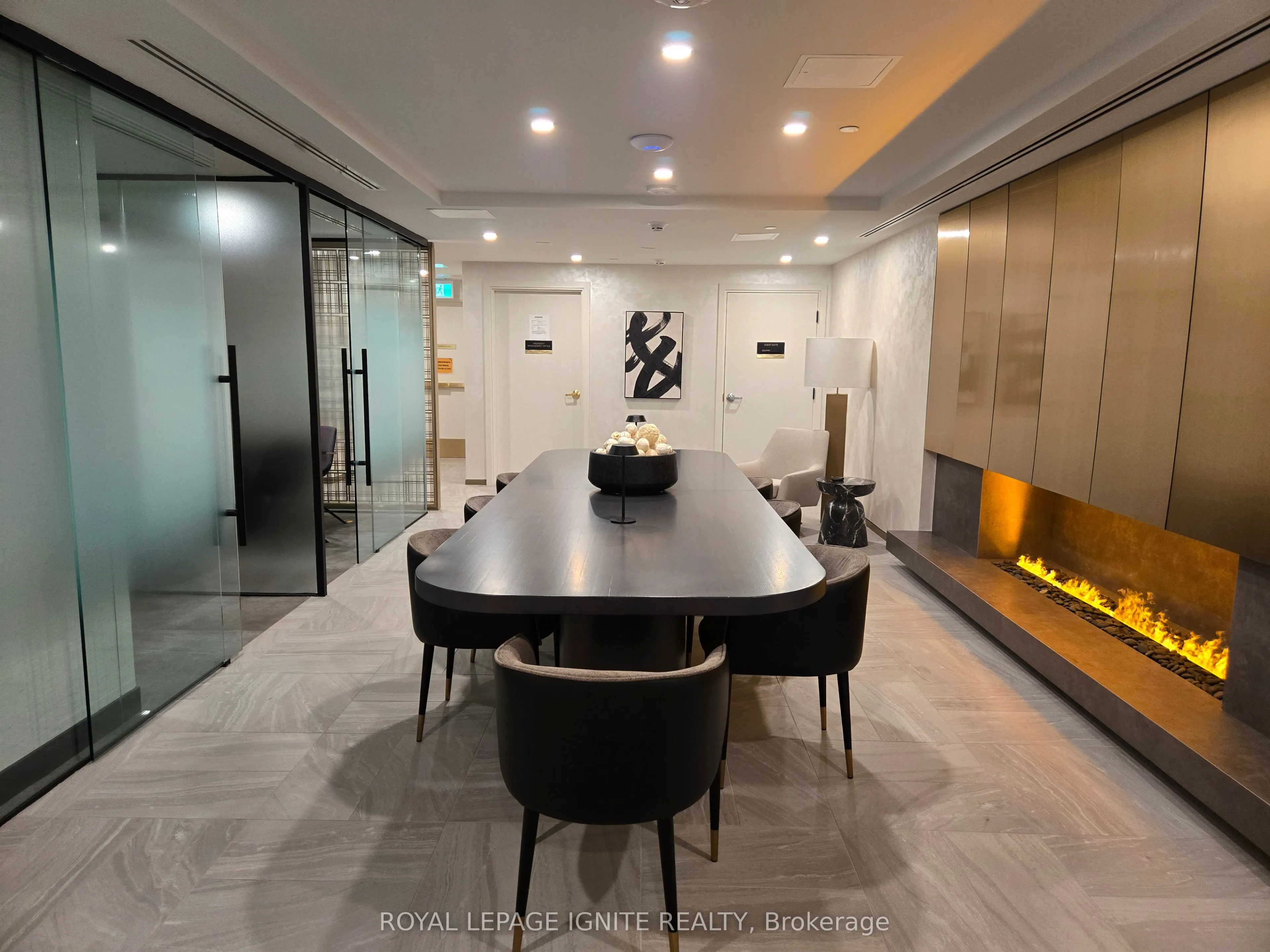 93 Arthur Street, #810