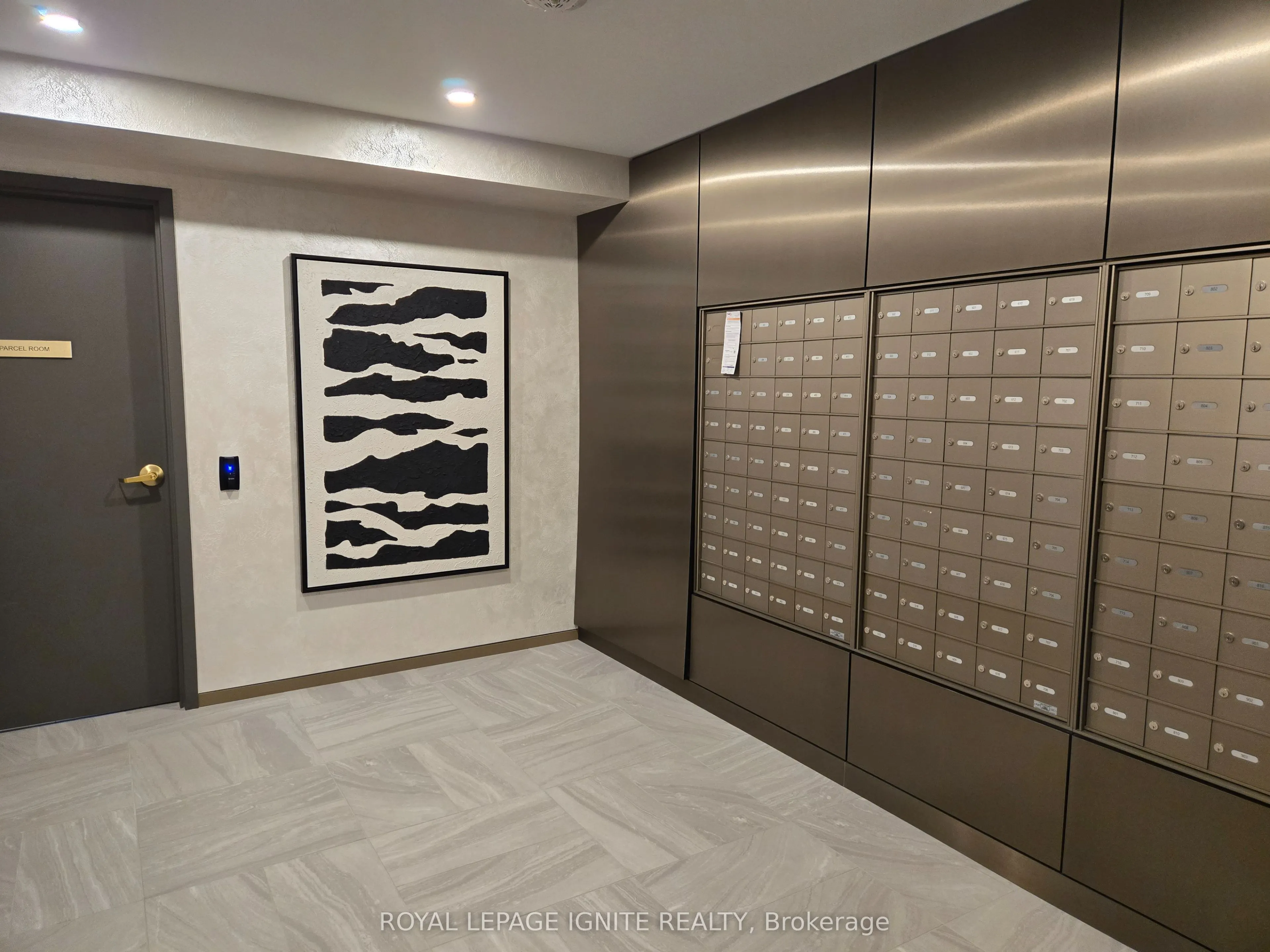 93 Arthur Street, #810