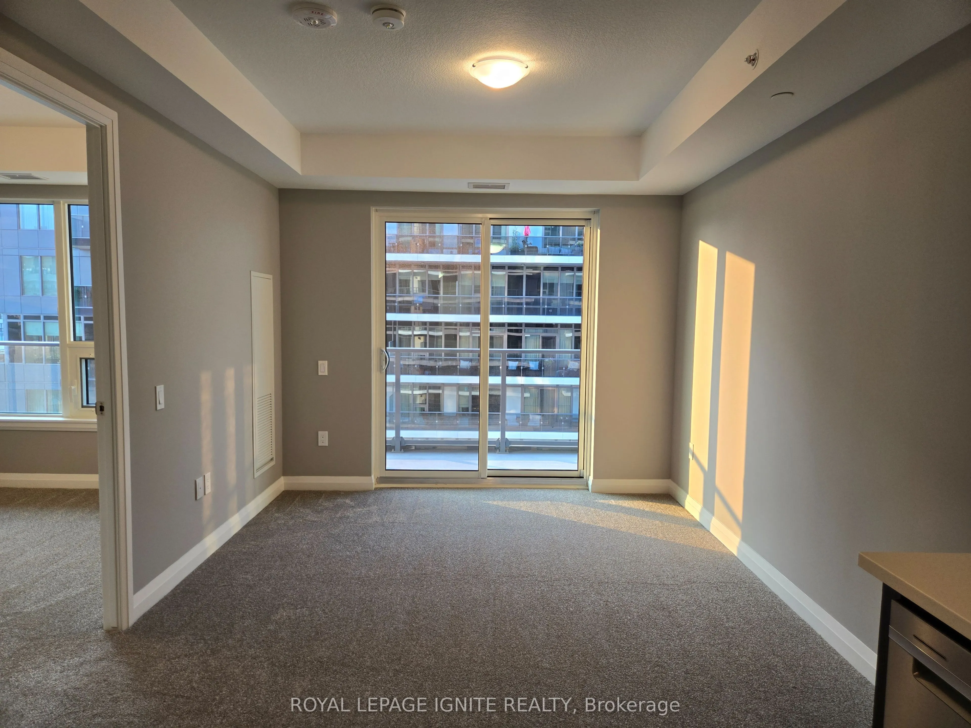 93 Arthur Street, #810