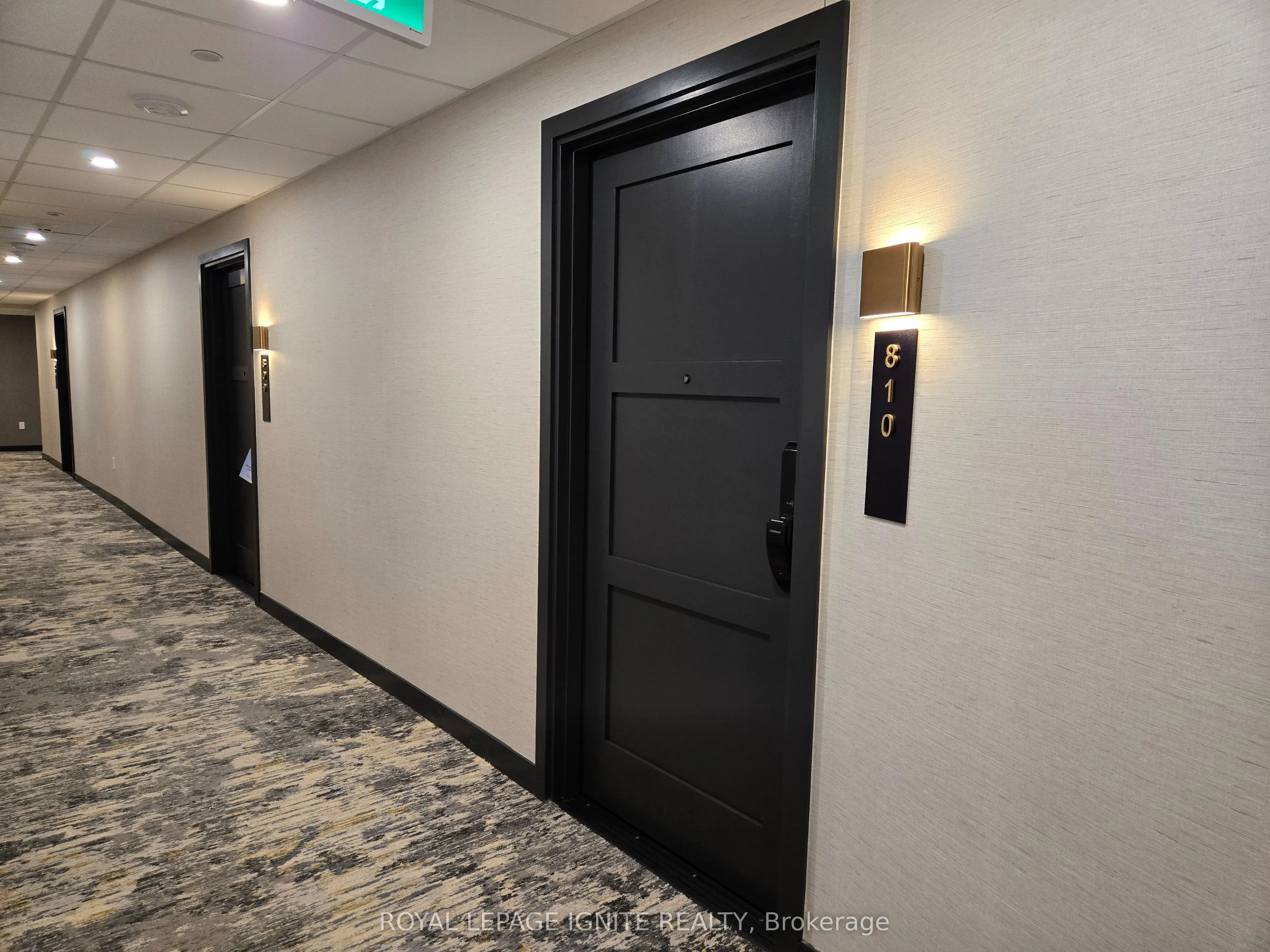 93 Arthur Street, #810