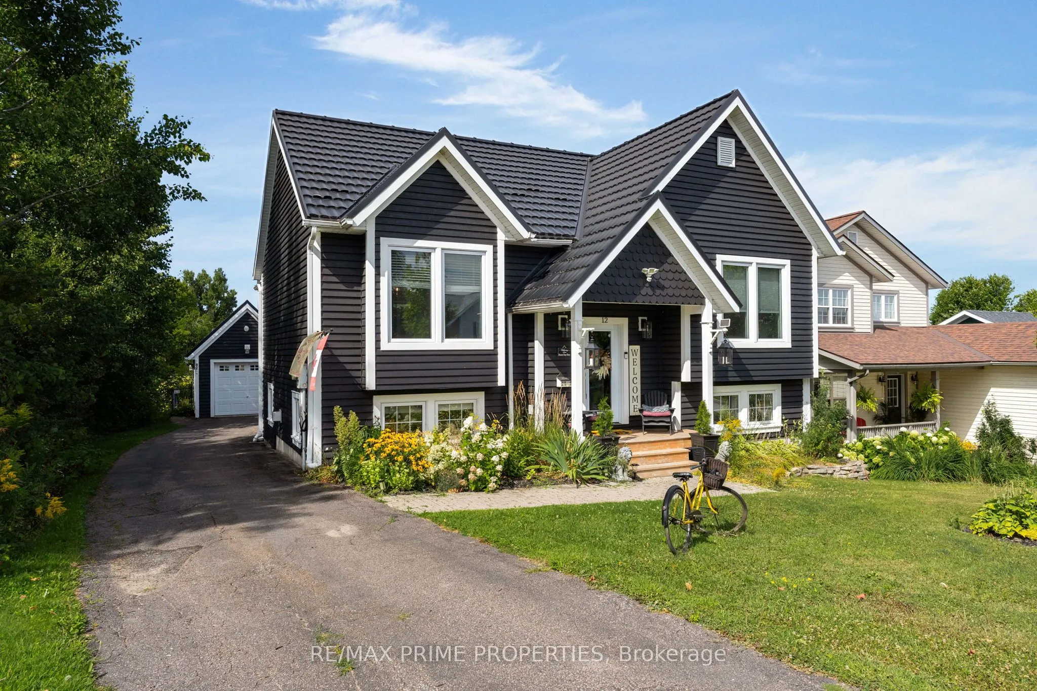 12 Coates Avenue
