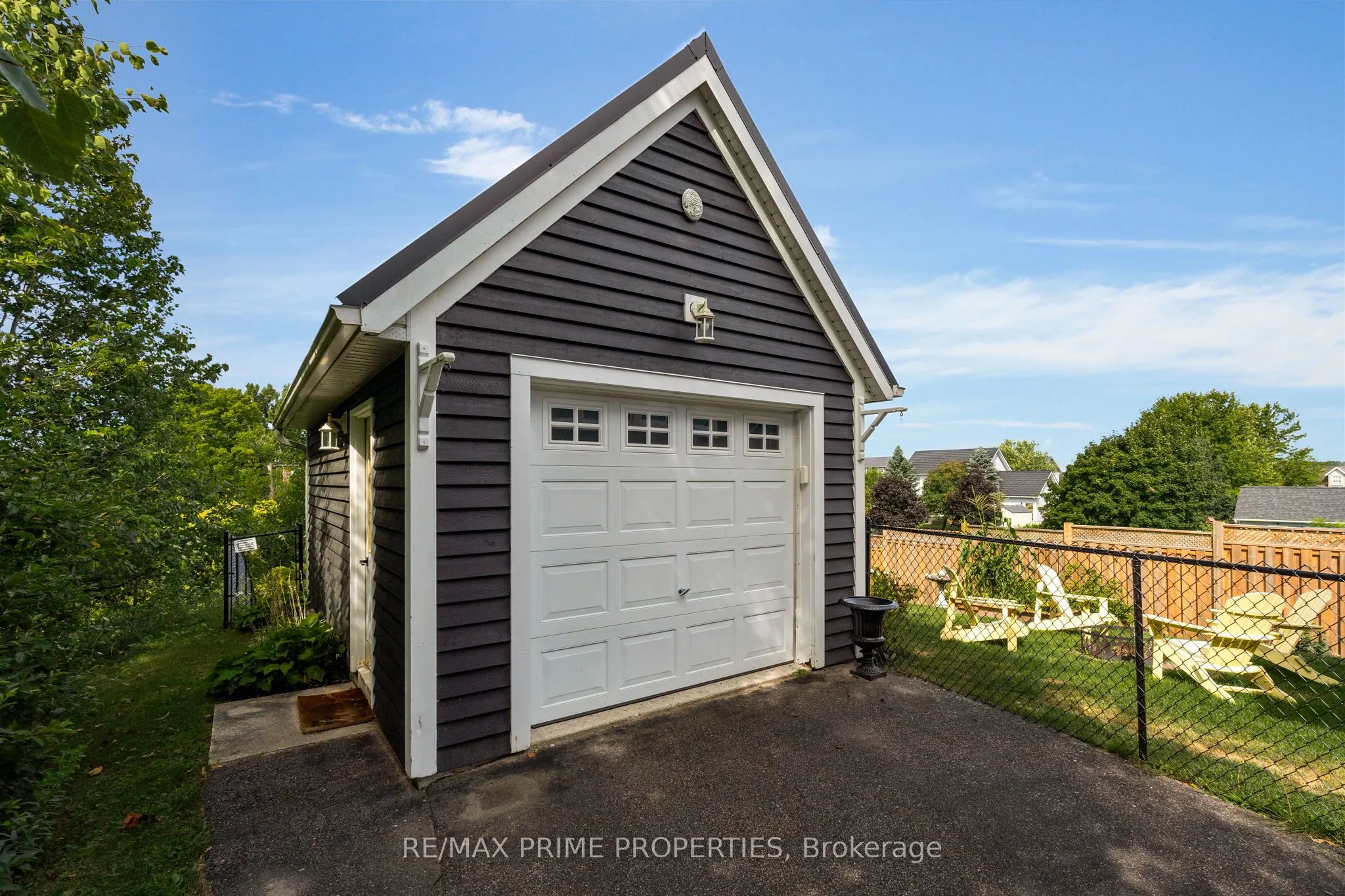 12 Coates Avenue