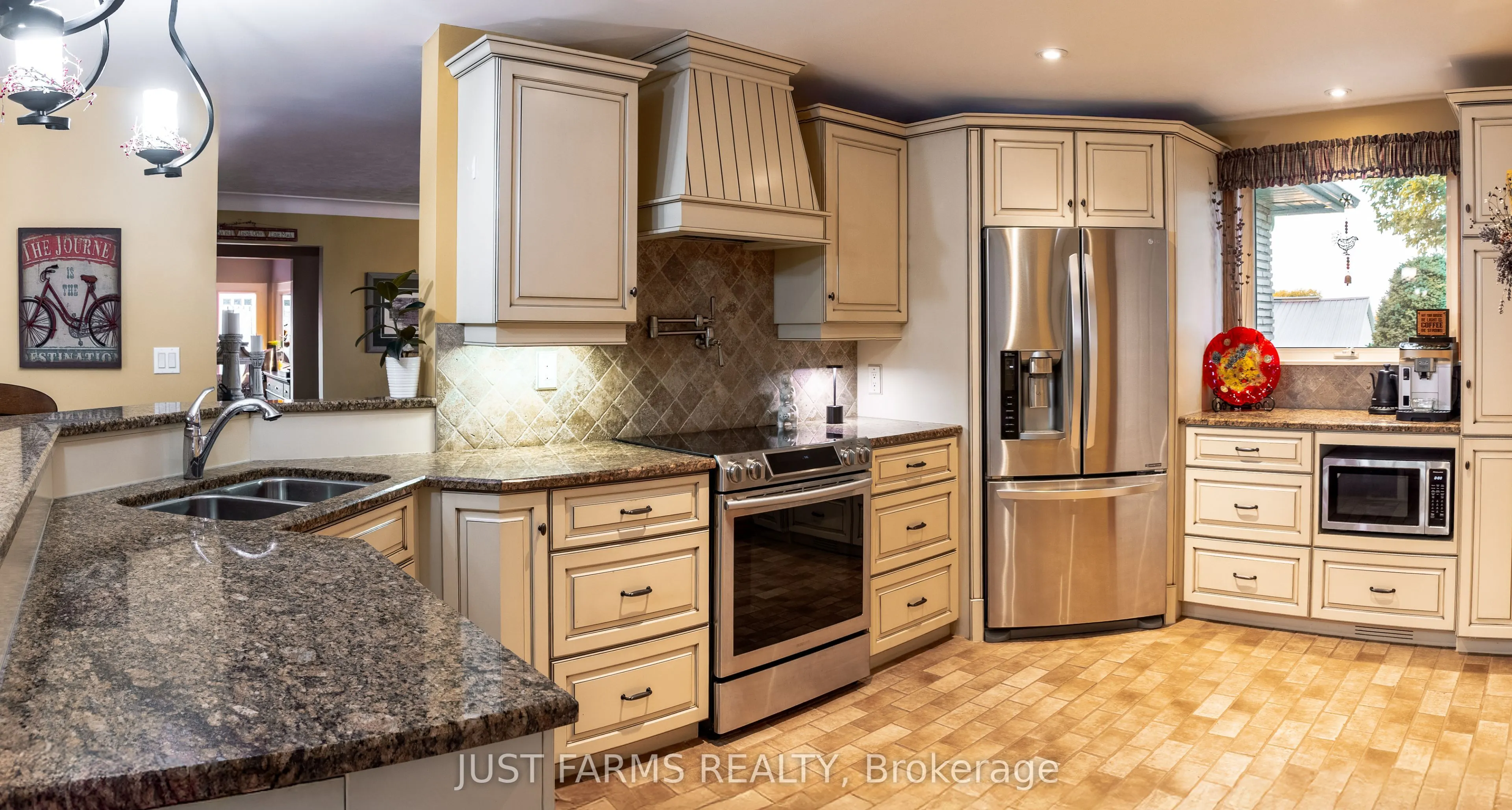 228 Charlotteville Road