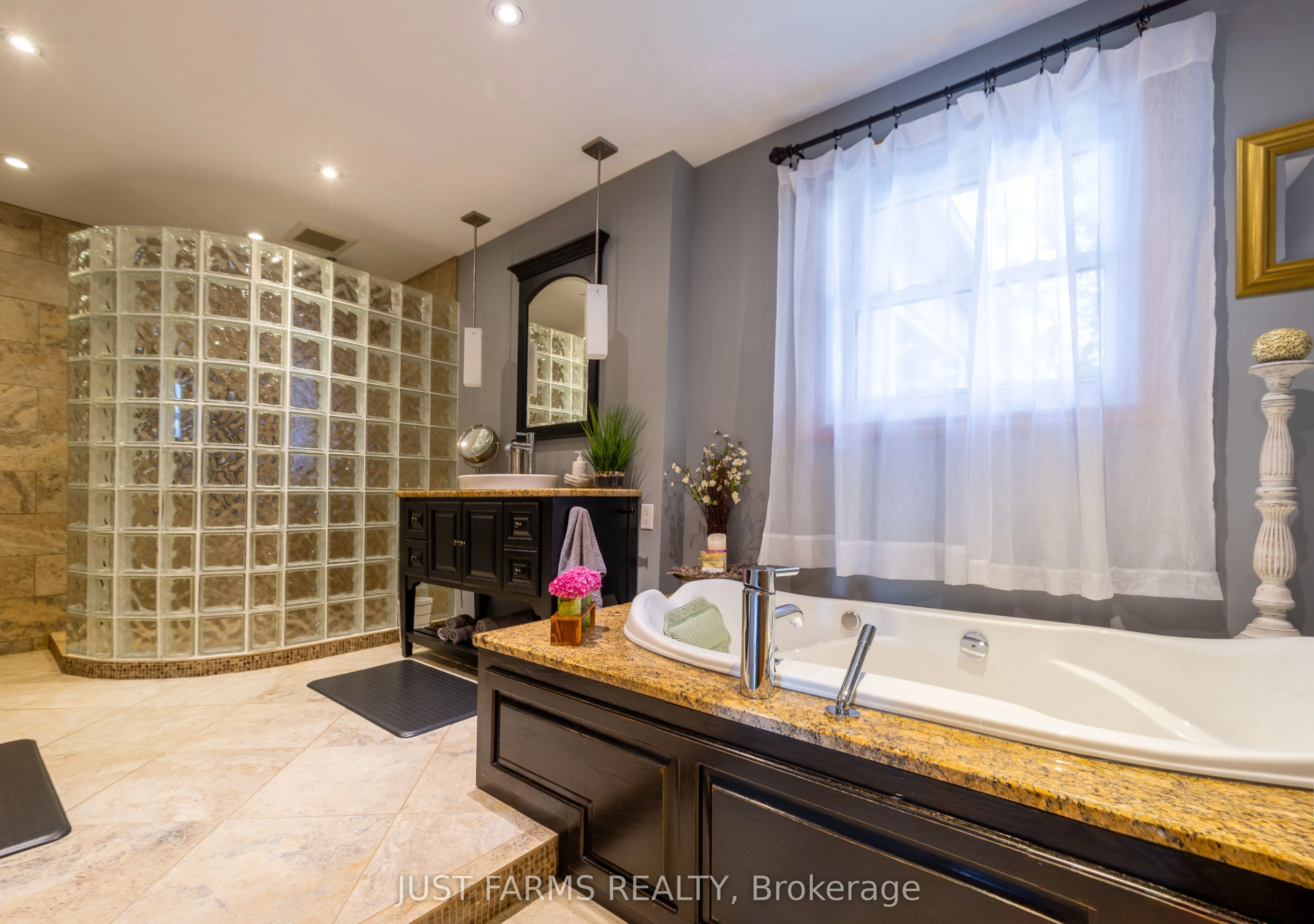 228 Charlotteville Road