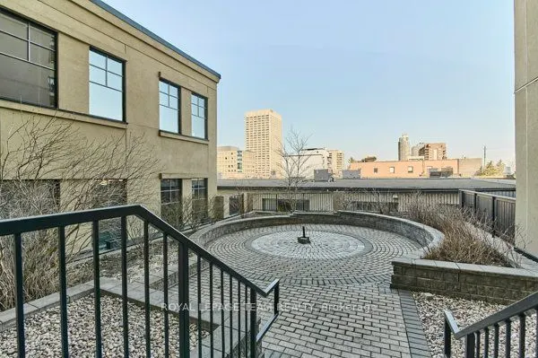 320 Parkdale Avenue, #604