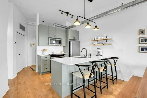 320 Parkdale Avenue, #604