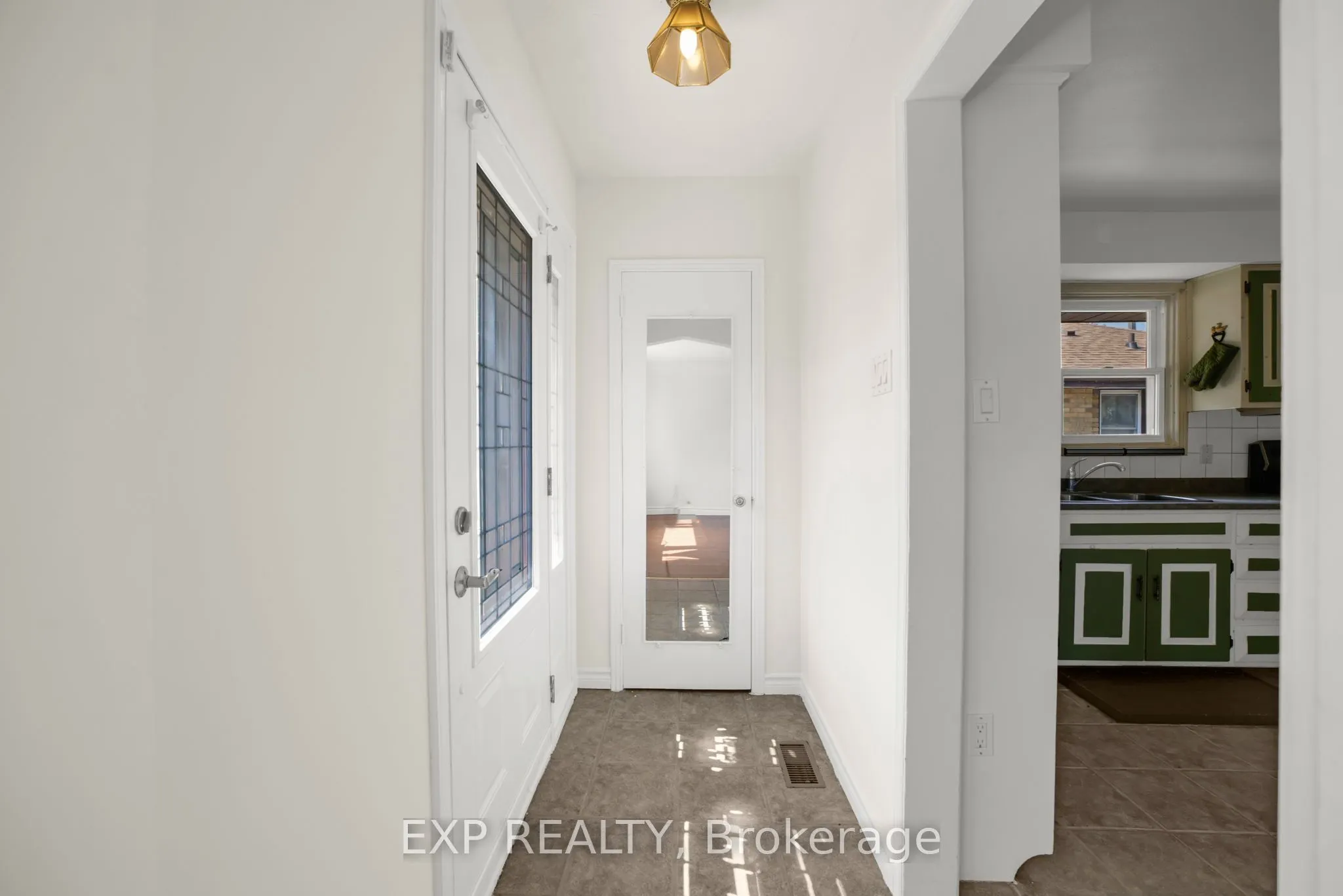 272 Upper Paradise Road