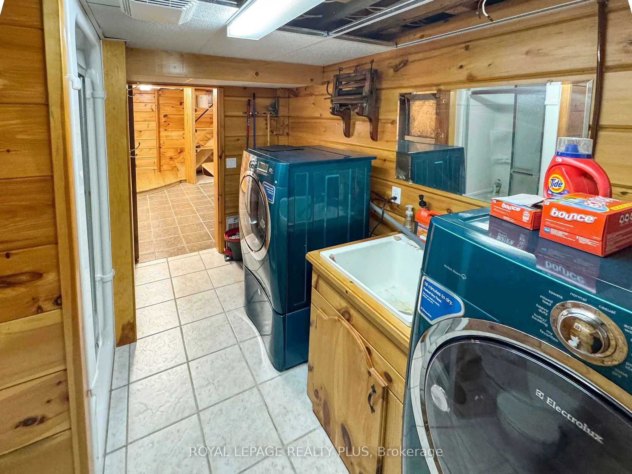 203 Cottage Lane