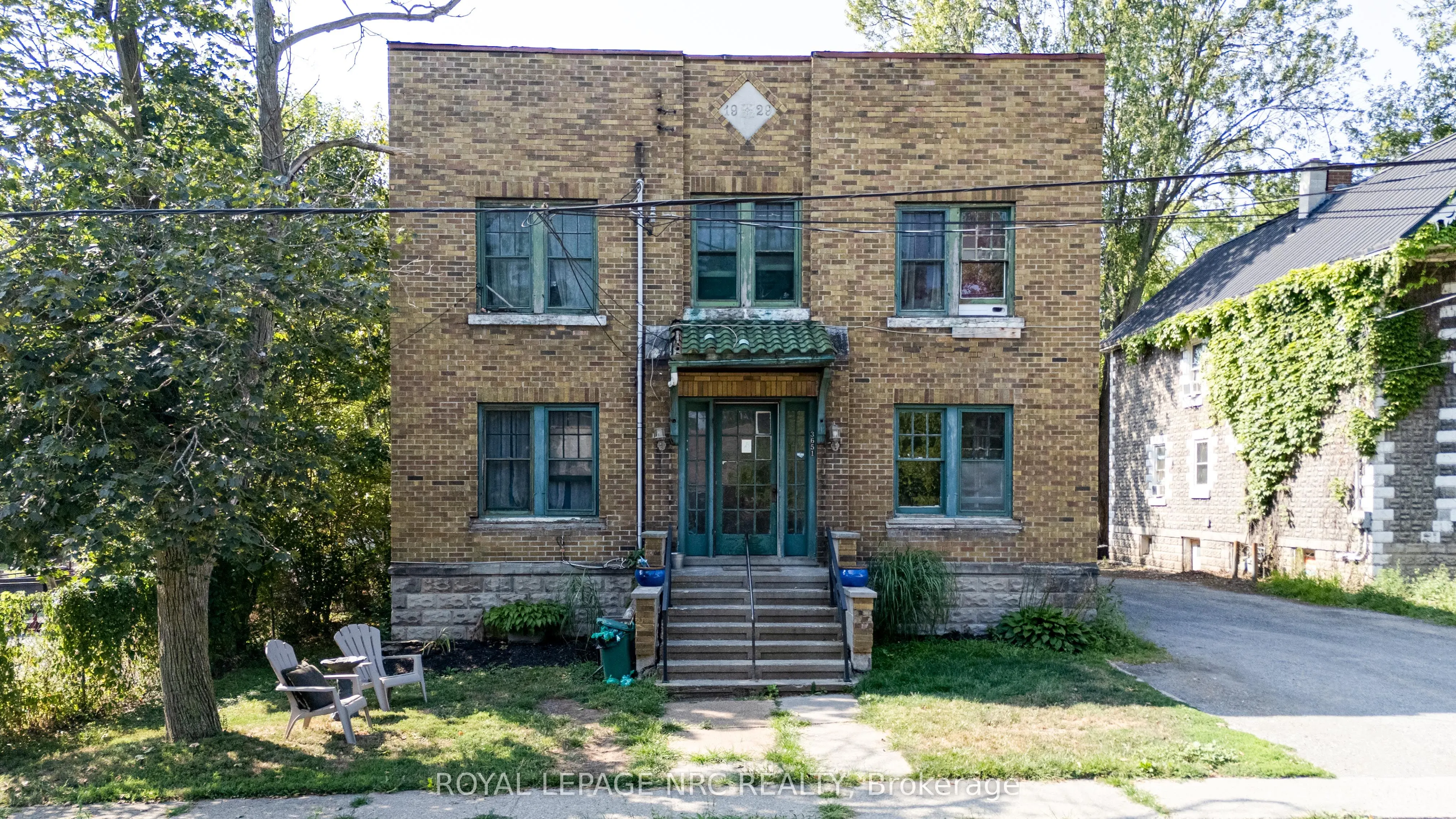 3651 Elm Street