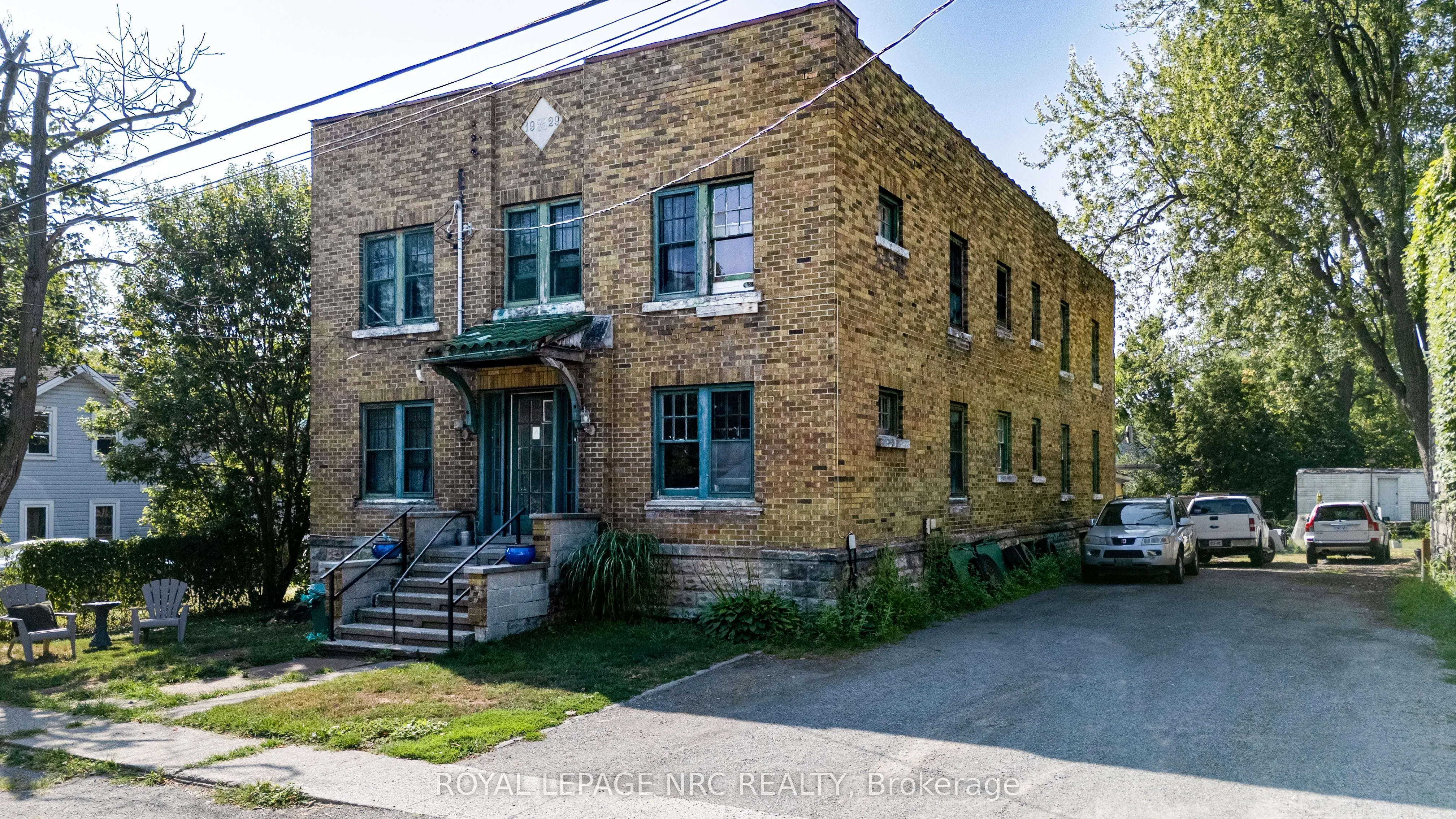 3651 Elm Street
