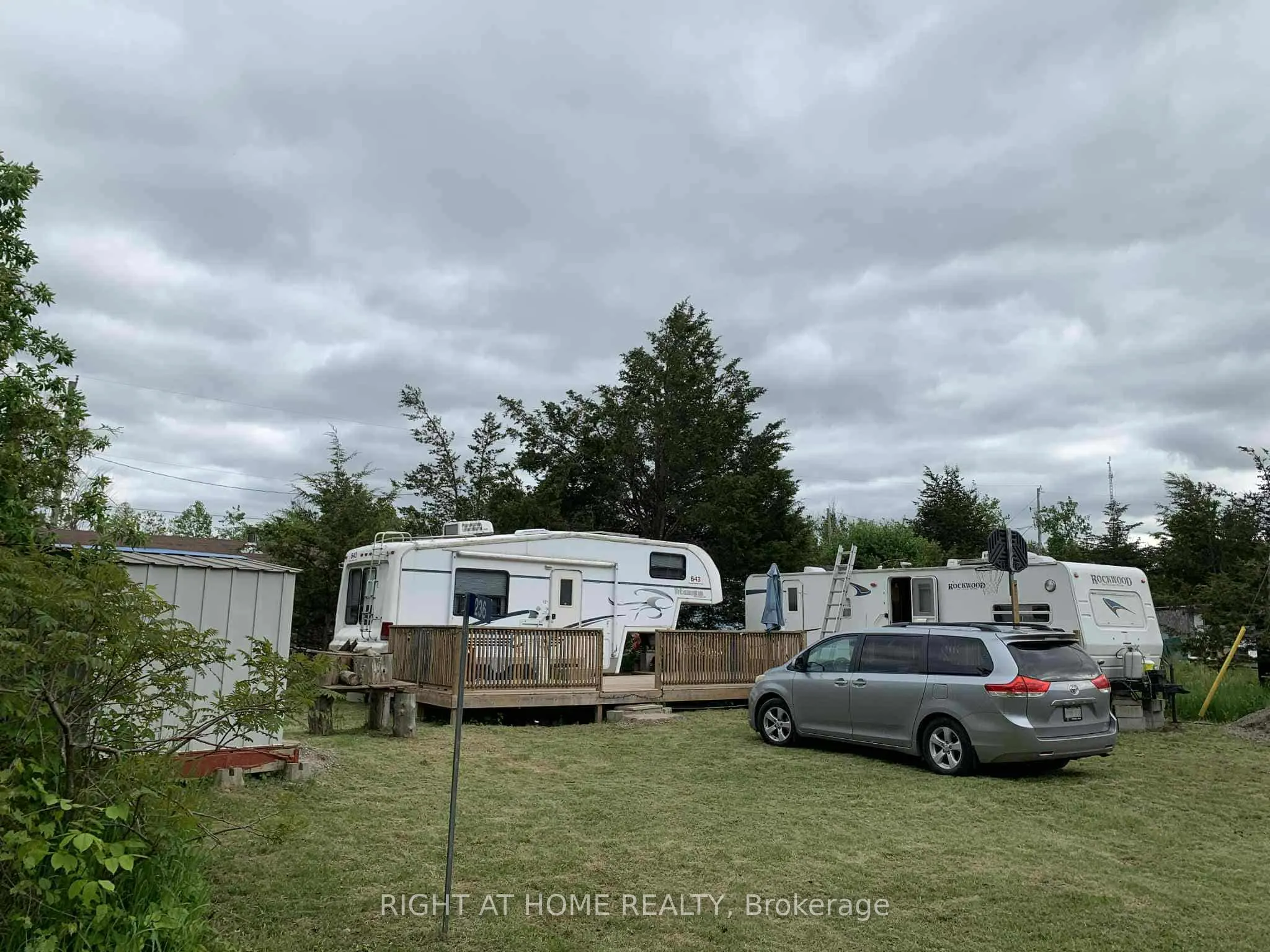 236 Apple Trail