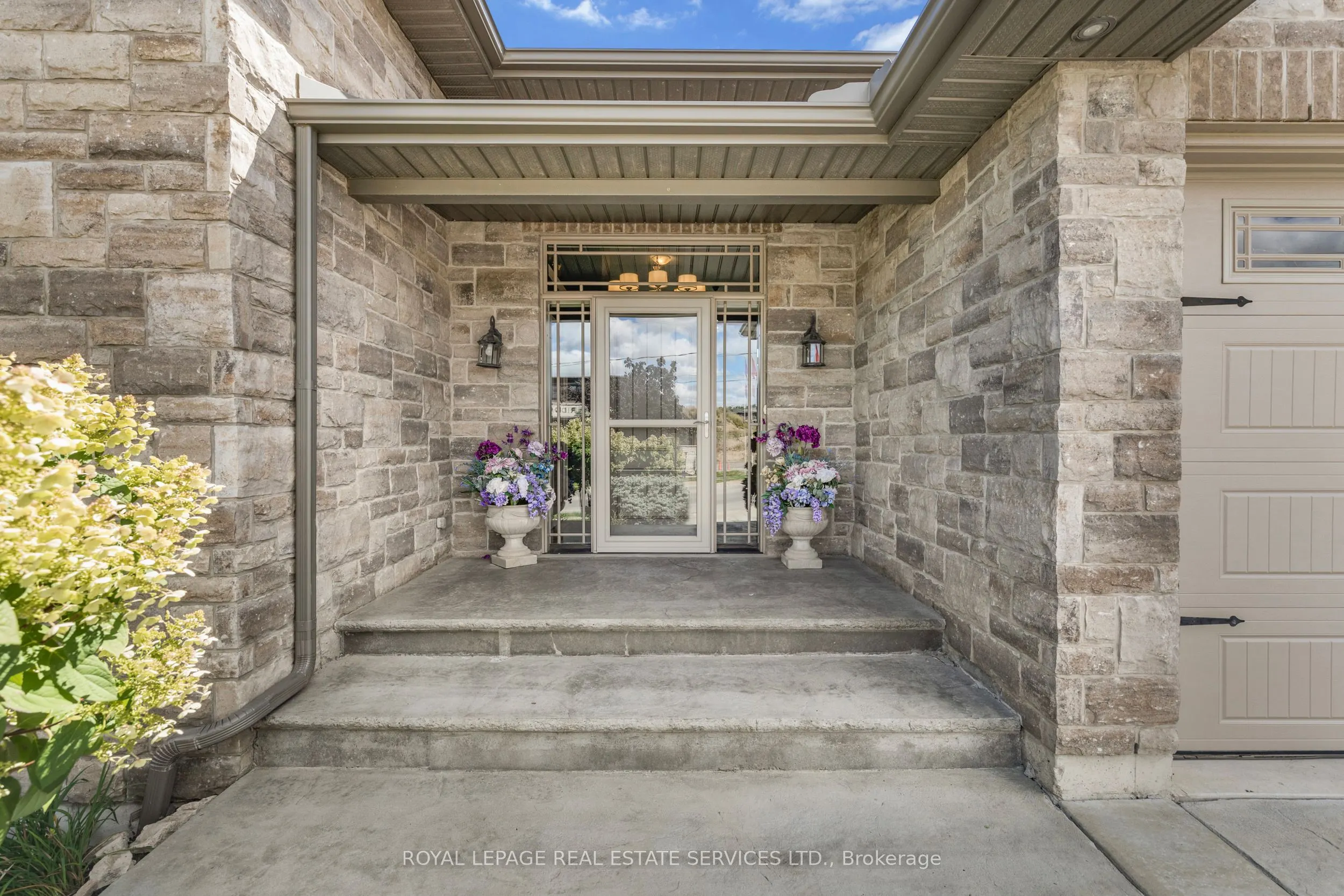 4007 Mountain Street