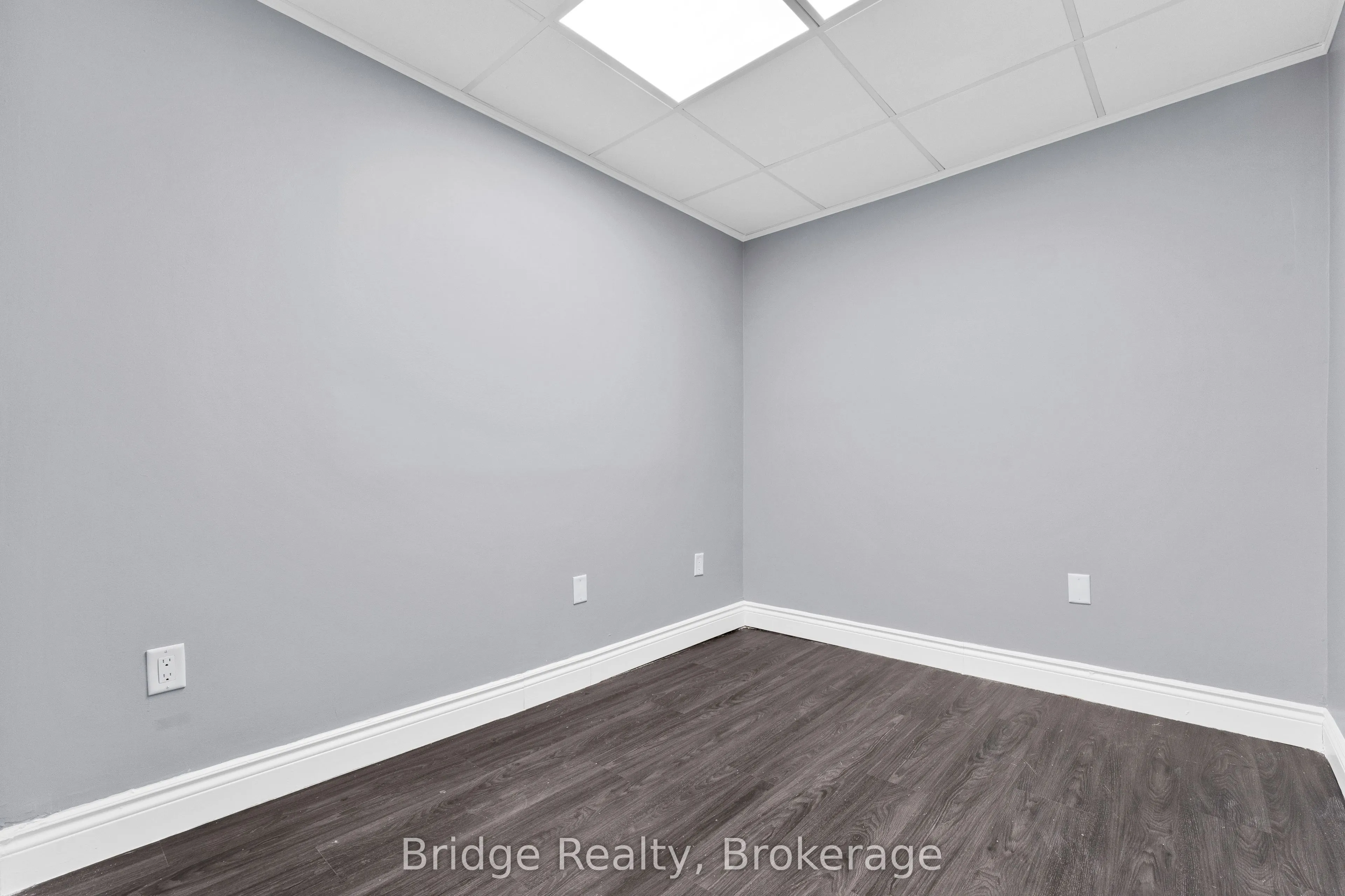 290 Dundas Street