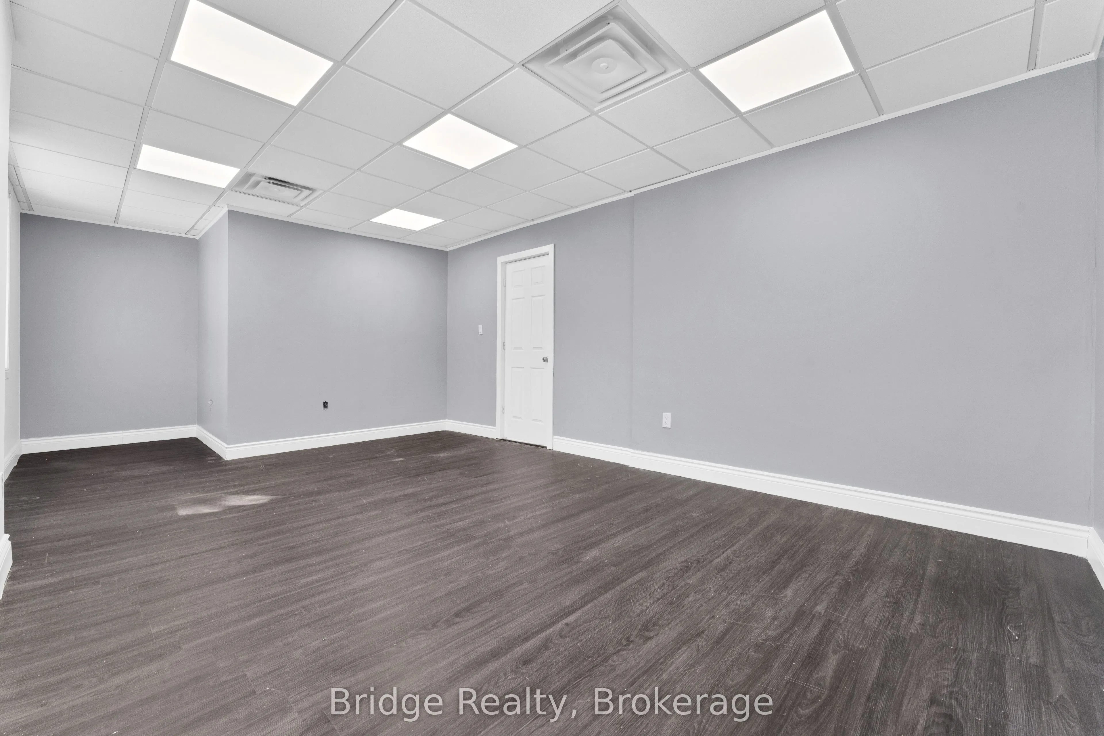 290 Dundas Street