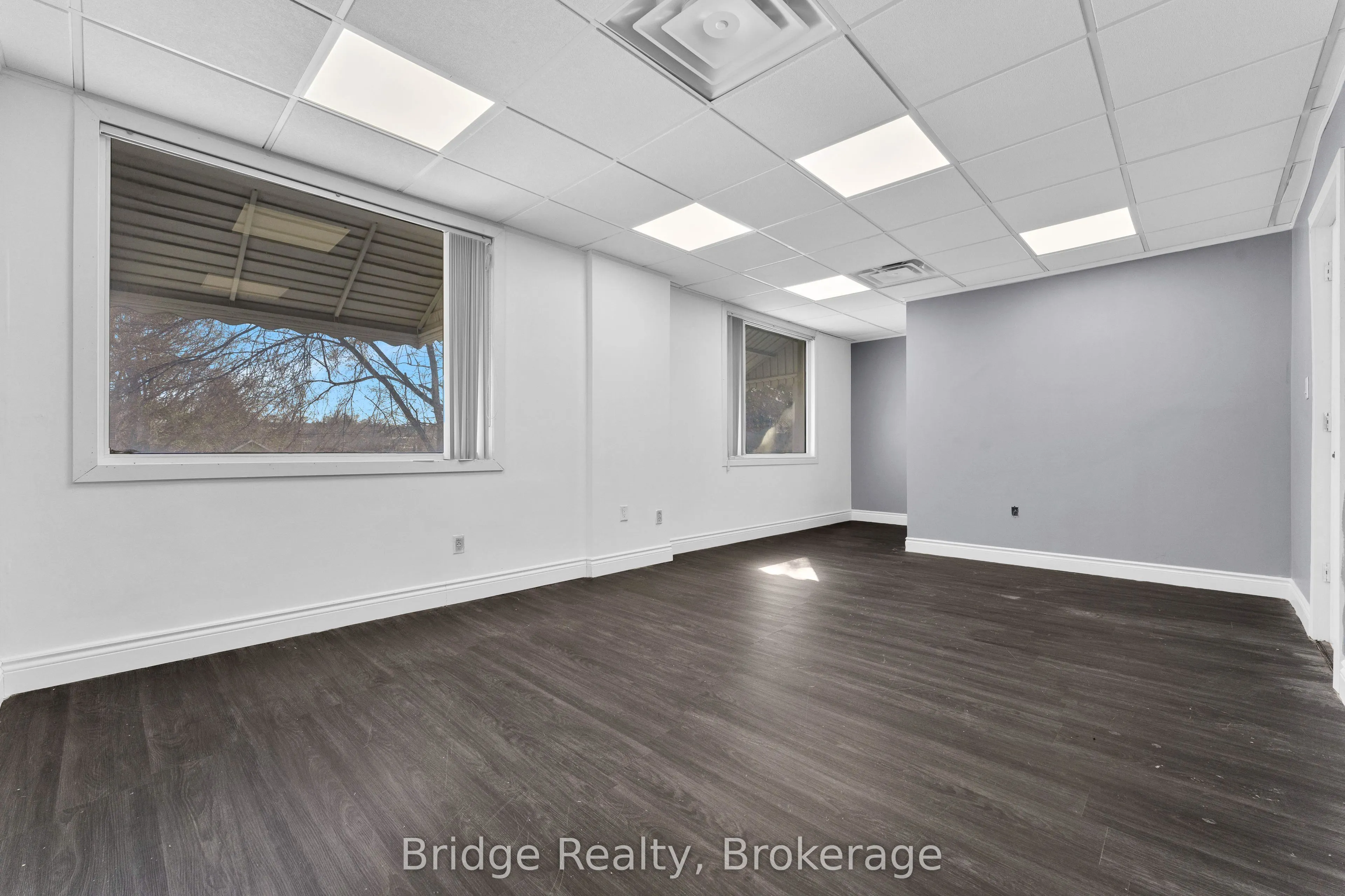 290 Dundas Street